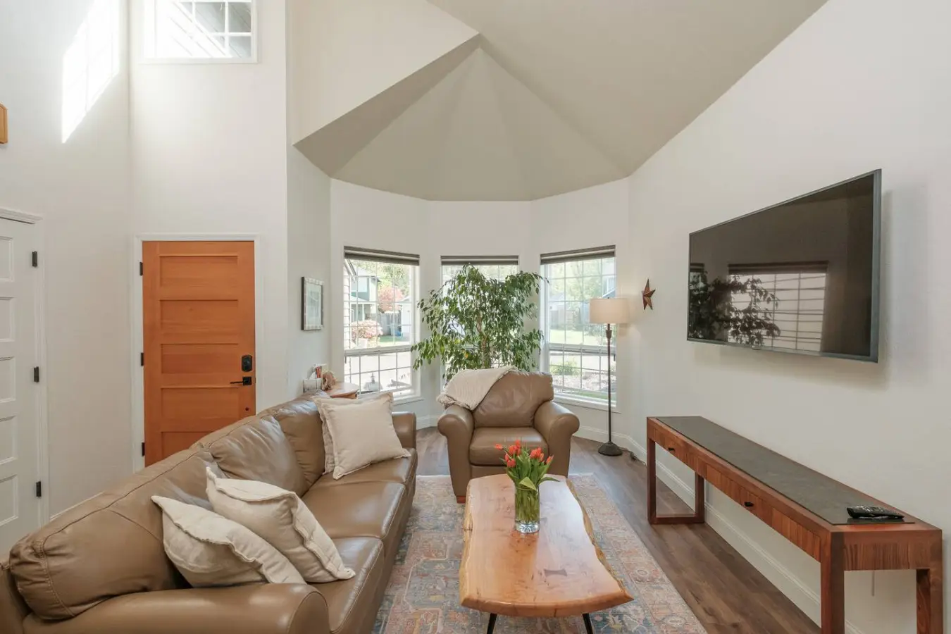 Birdie Abode - Image 1