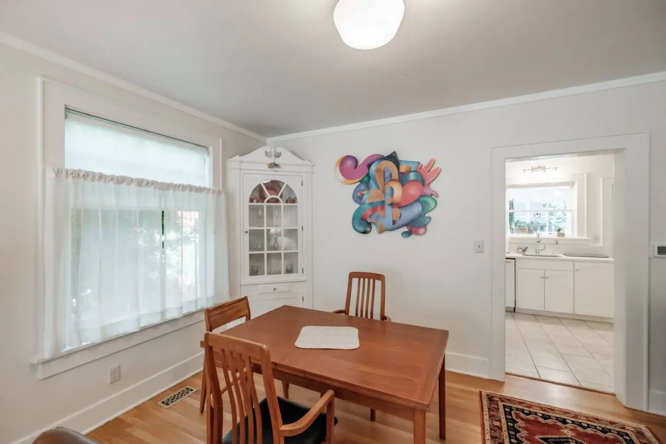 OSU Campus Cottage – Breakfast Included - Image 10