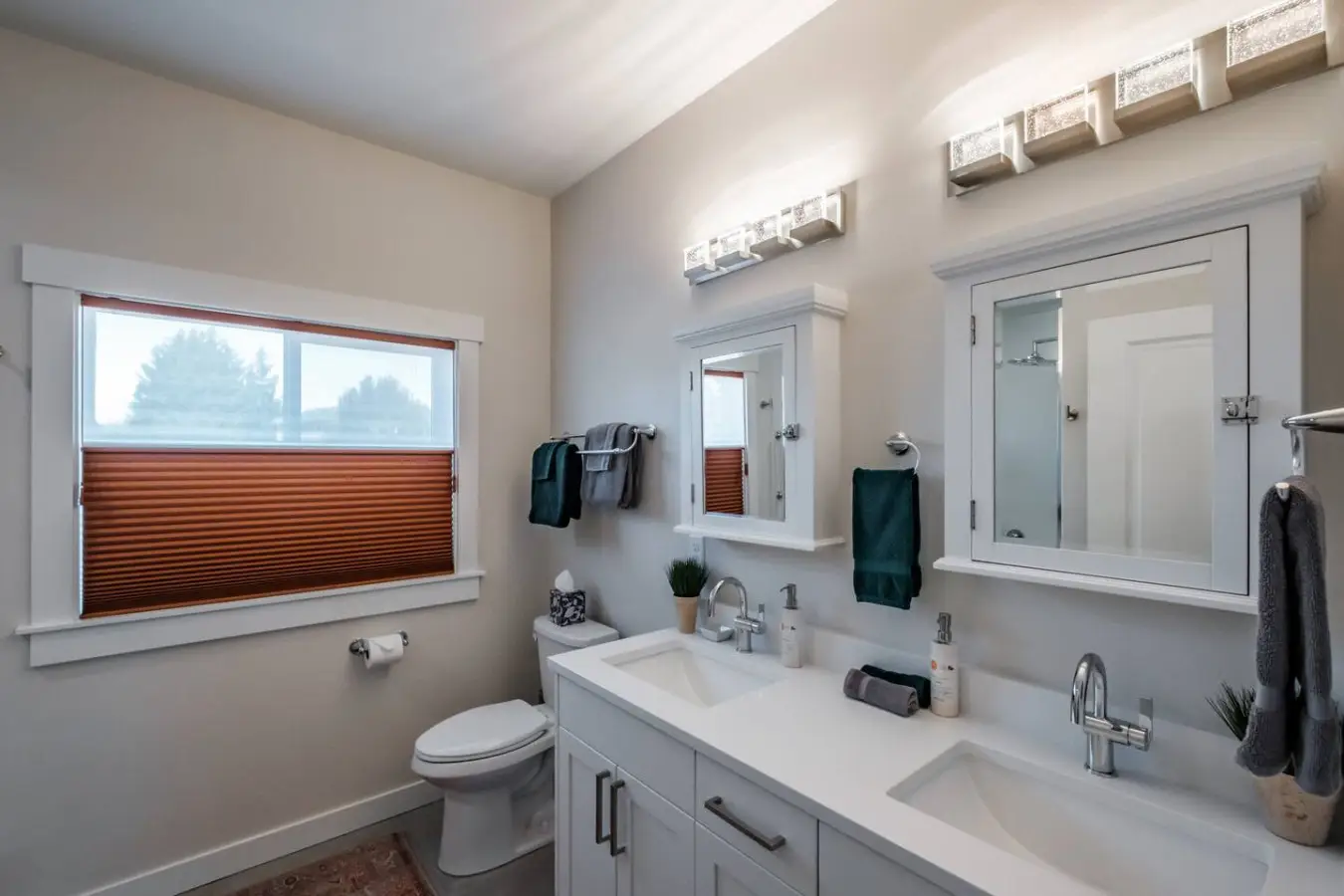 Corvallis Modern Oasis — Breakfast Included - Image 26