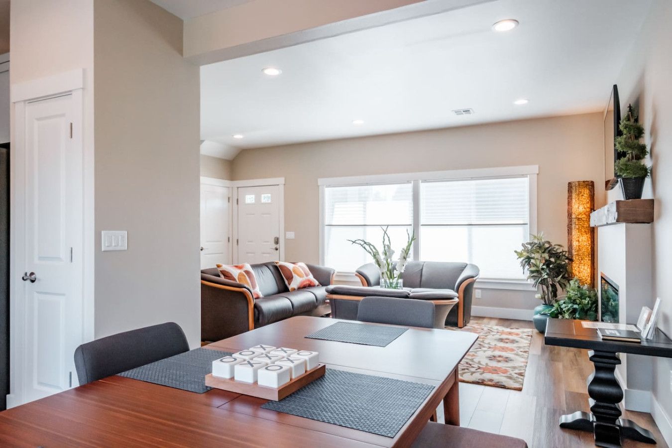 Corvallis Modern Oasis — Breakfast Included - Image 1
