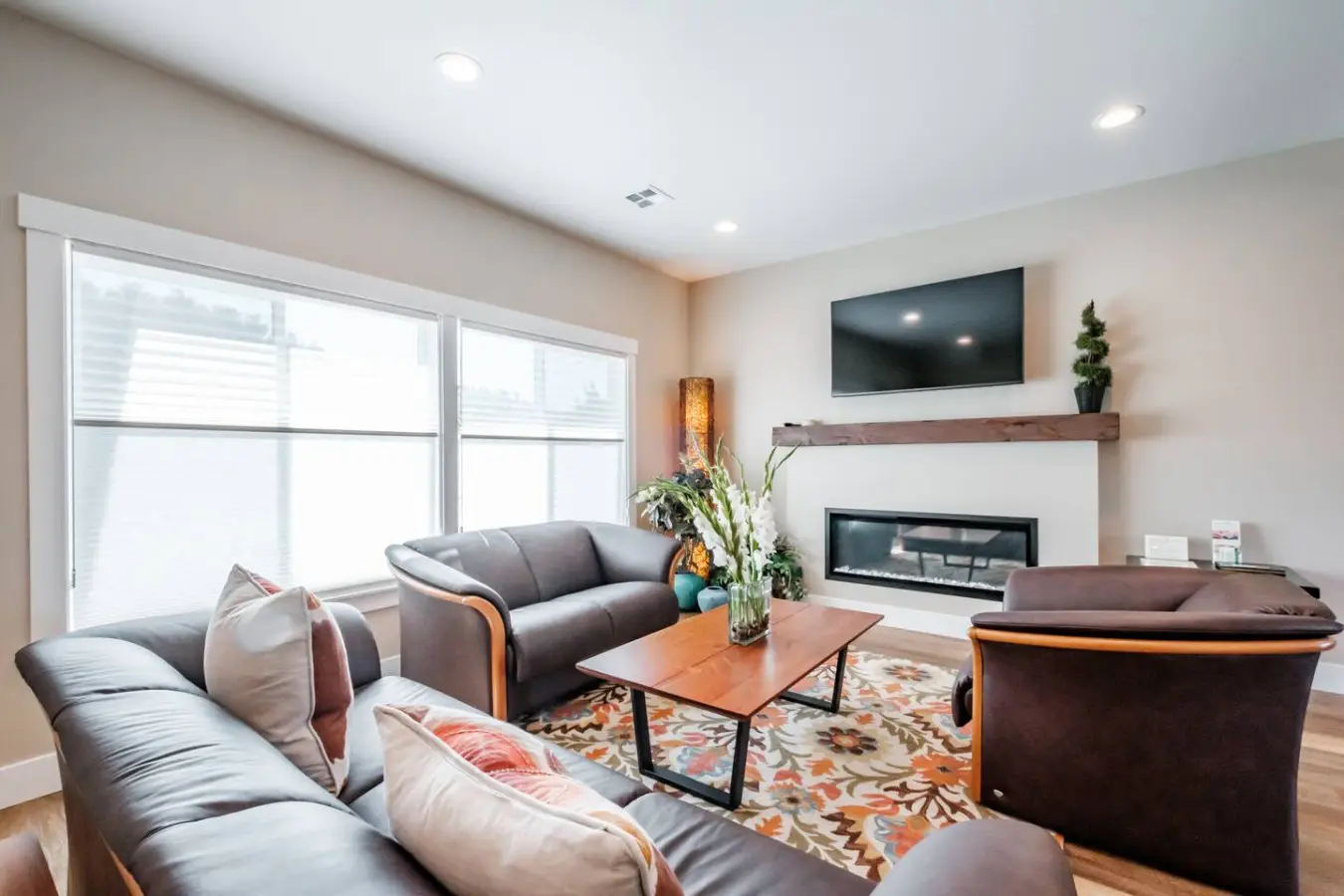 Corvallis Modern Oasis — Breakfast Included - Image 9