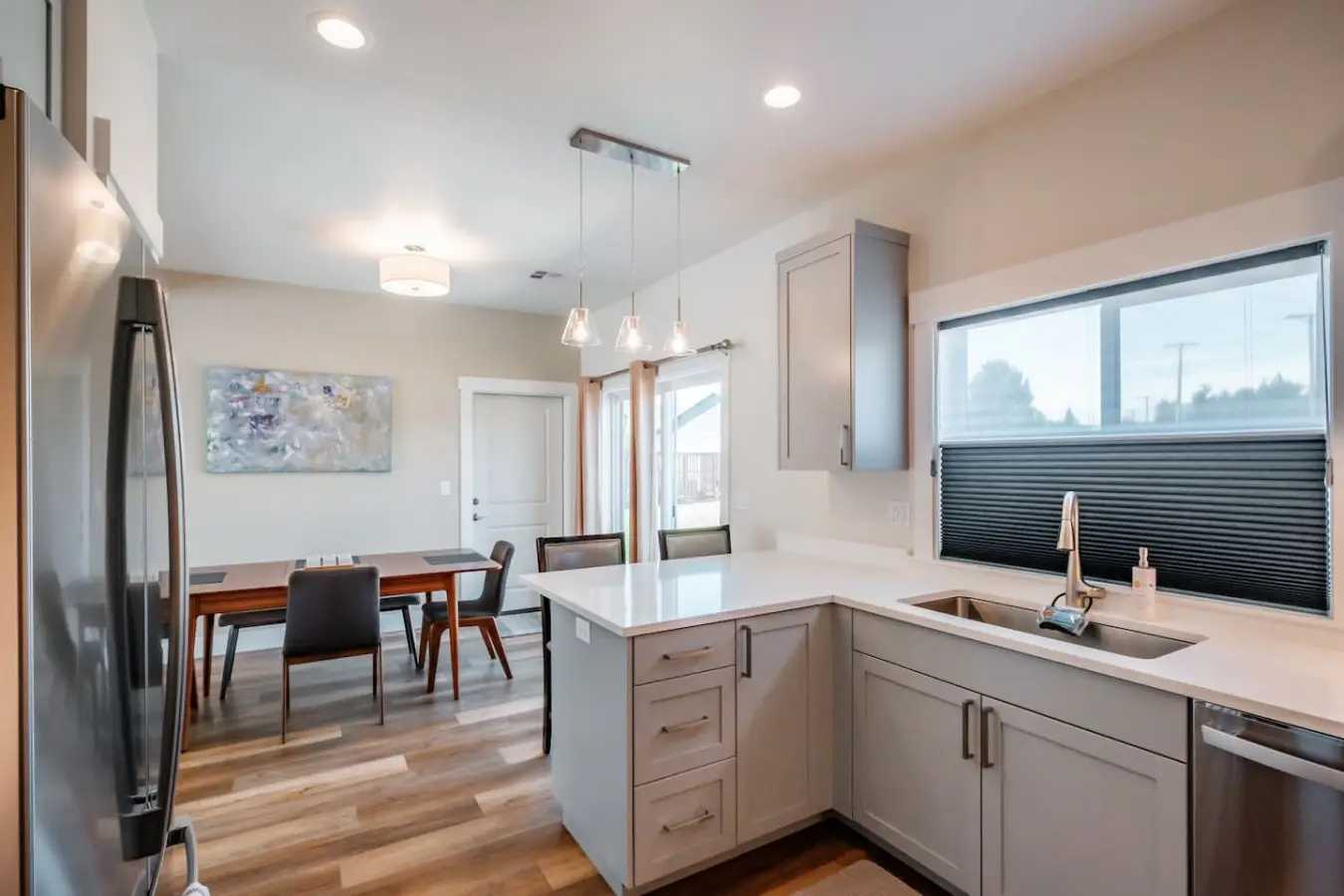 Corvallis Modern Oasis — Breakfast Included - Image 5