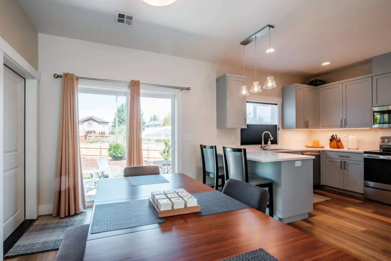 Corvallis Modern Oasis — Breakfast Included - Image 6