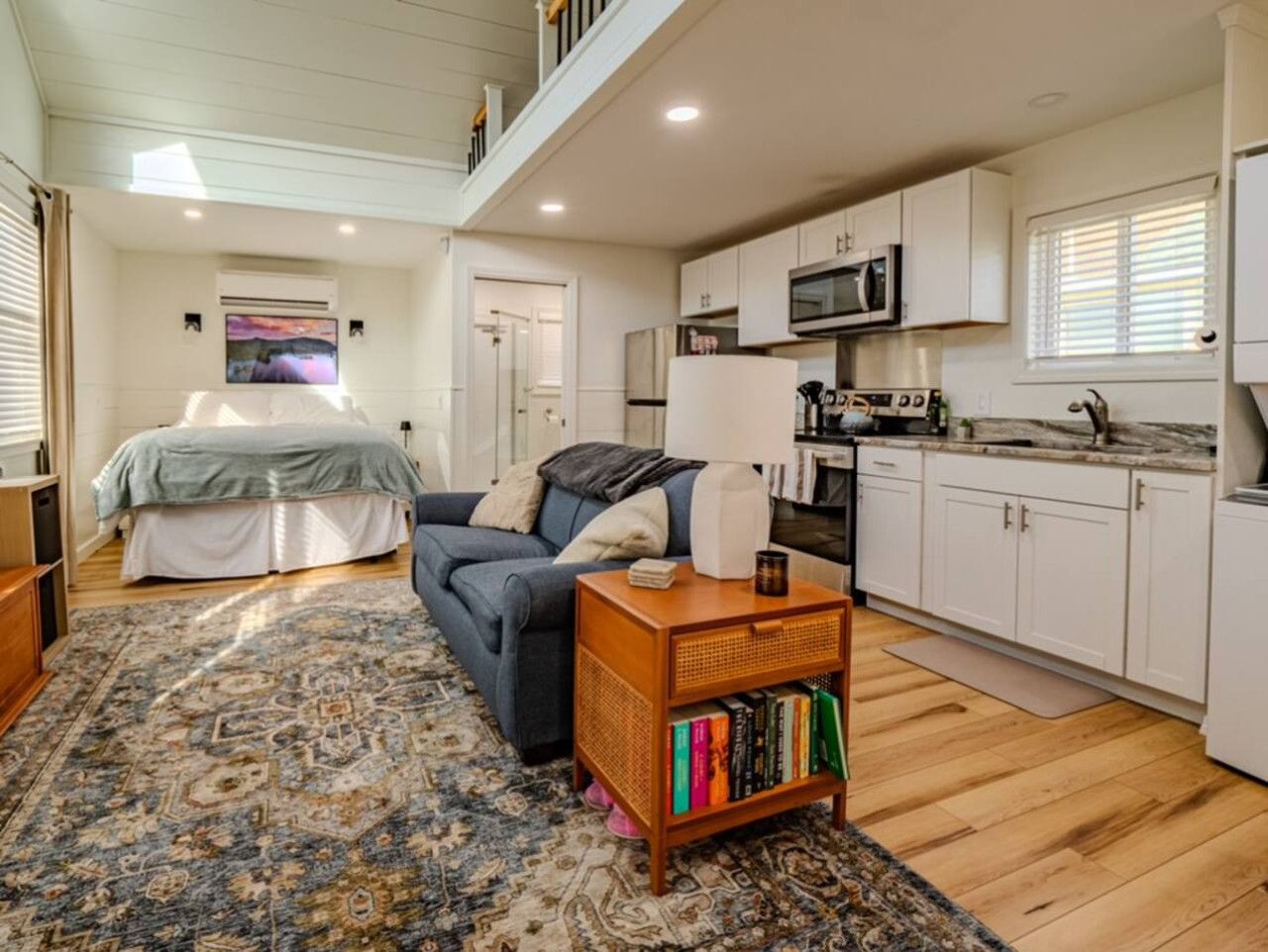 Lake George Luxury Cabin (Alcove Studio)