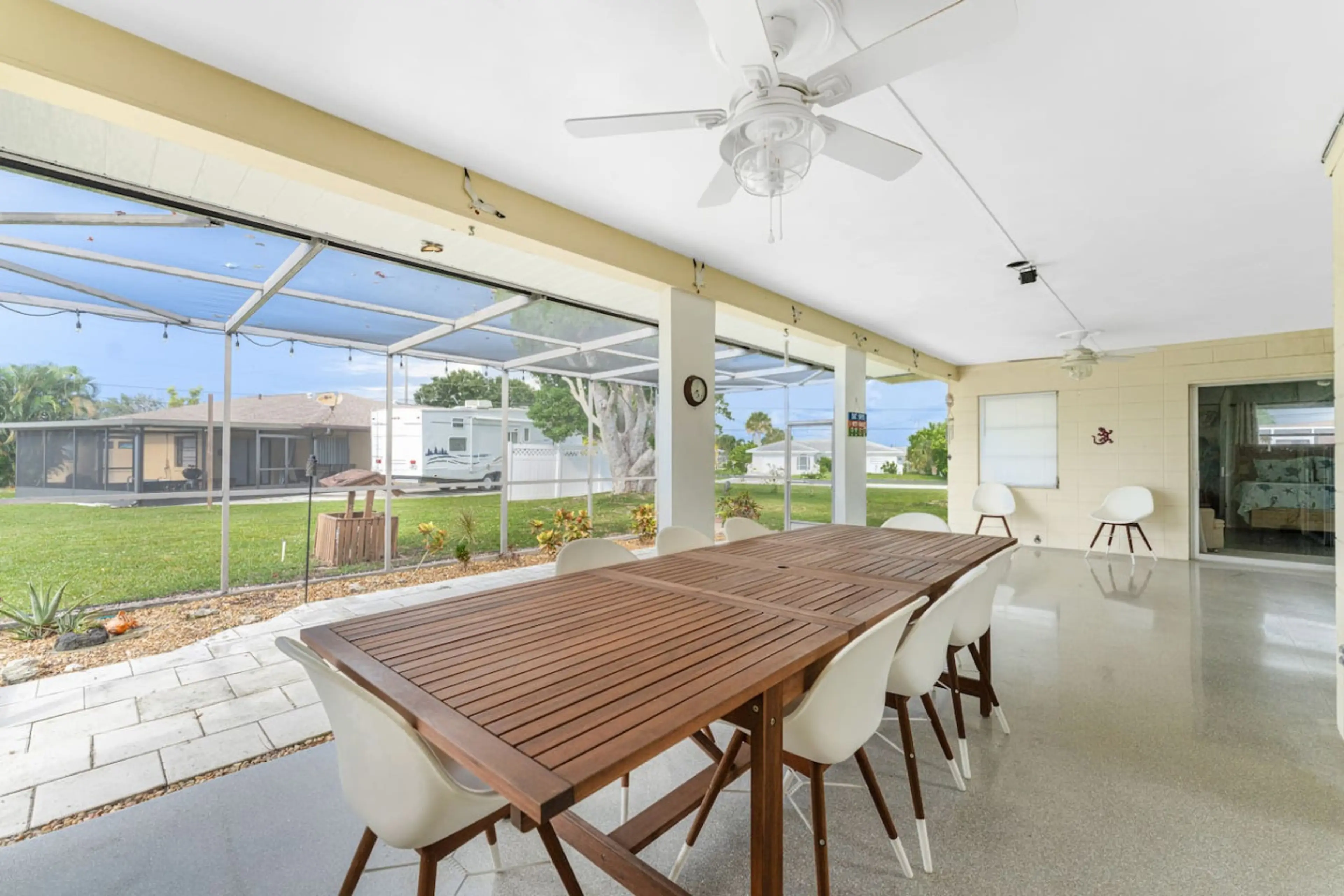 Rear Outdoor Screened Dining Area