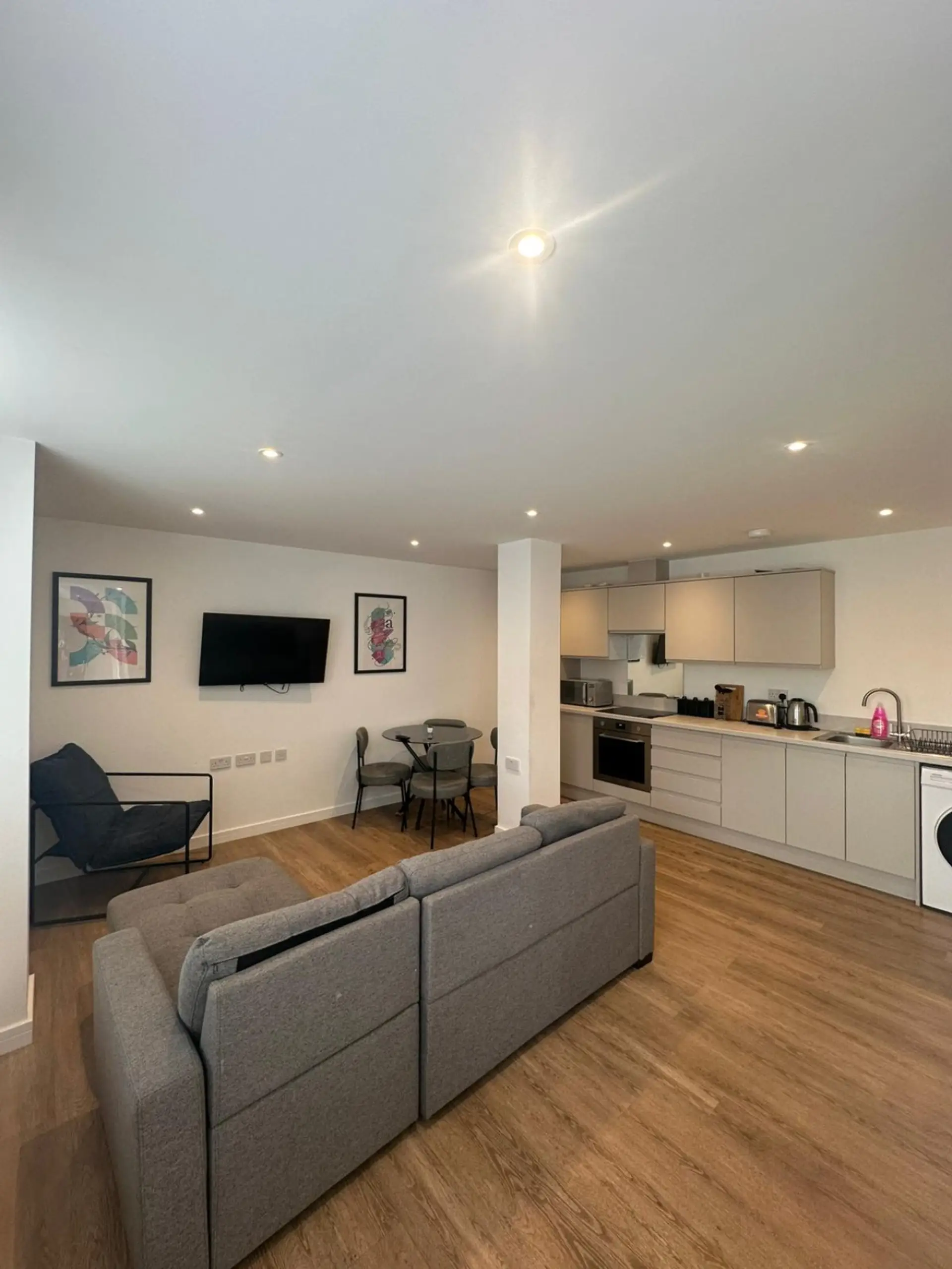 Kitchen/ Living room