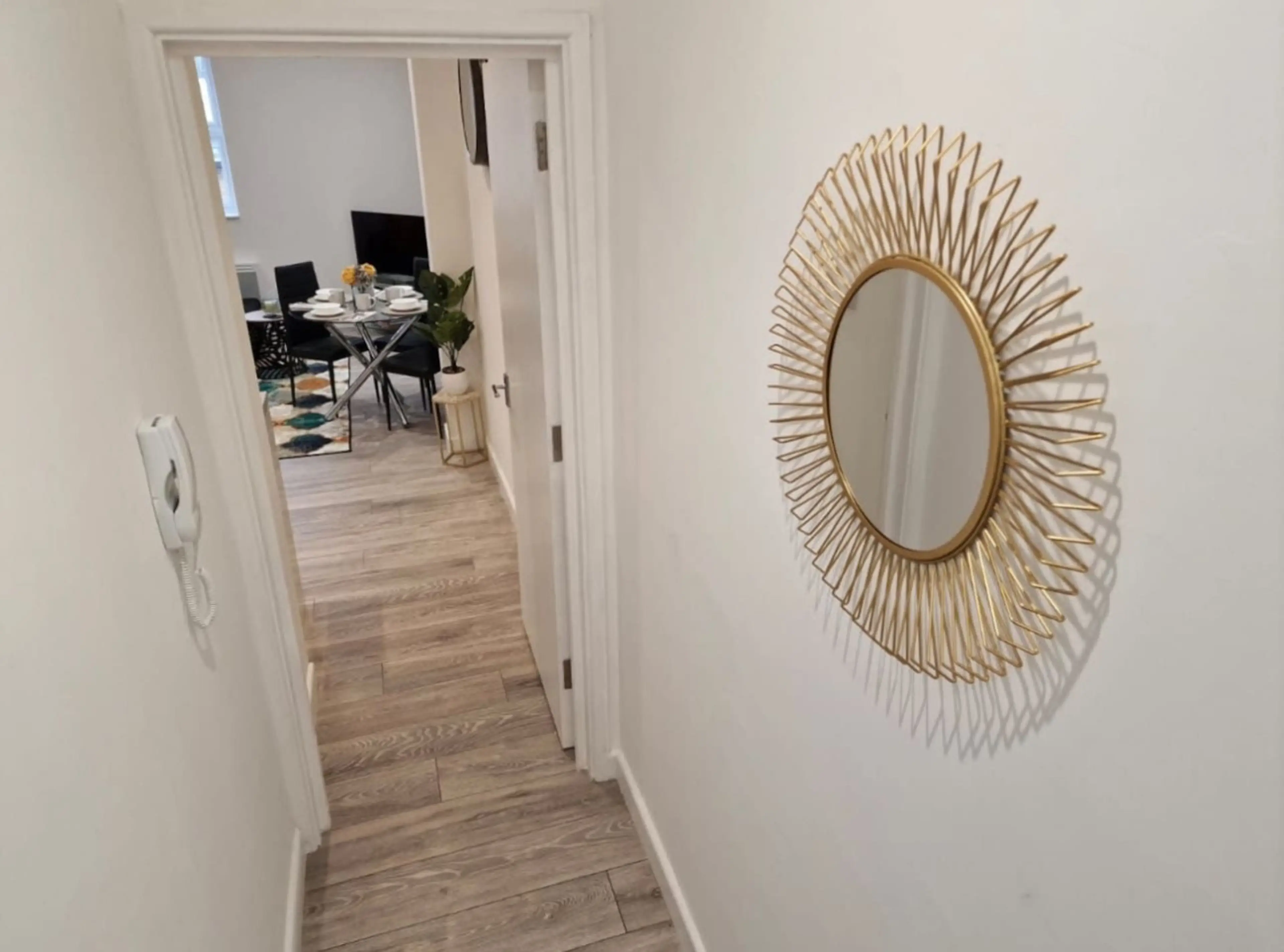 Bright and inviting lounge with a TV and ethernet connection, perfect for relaxing or streaming after a day out.
