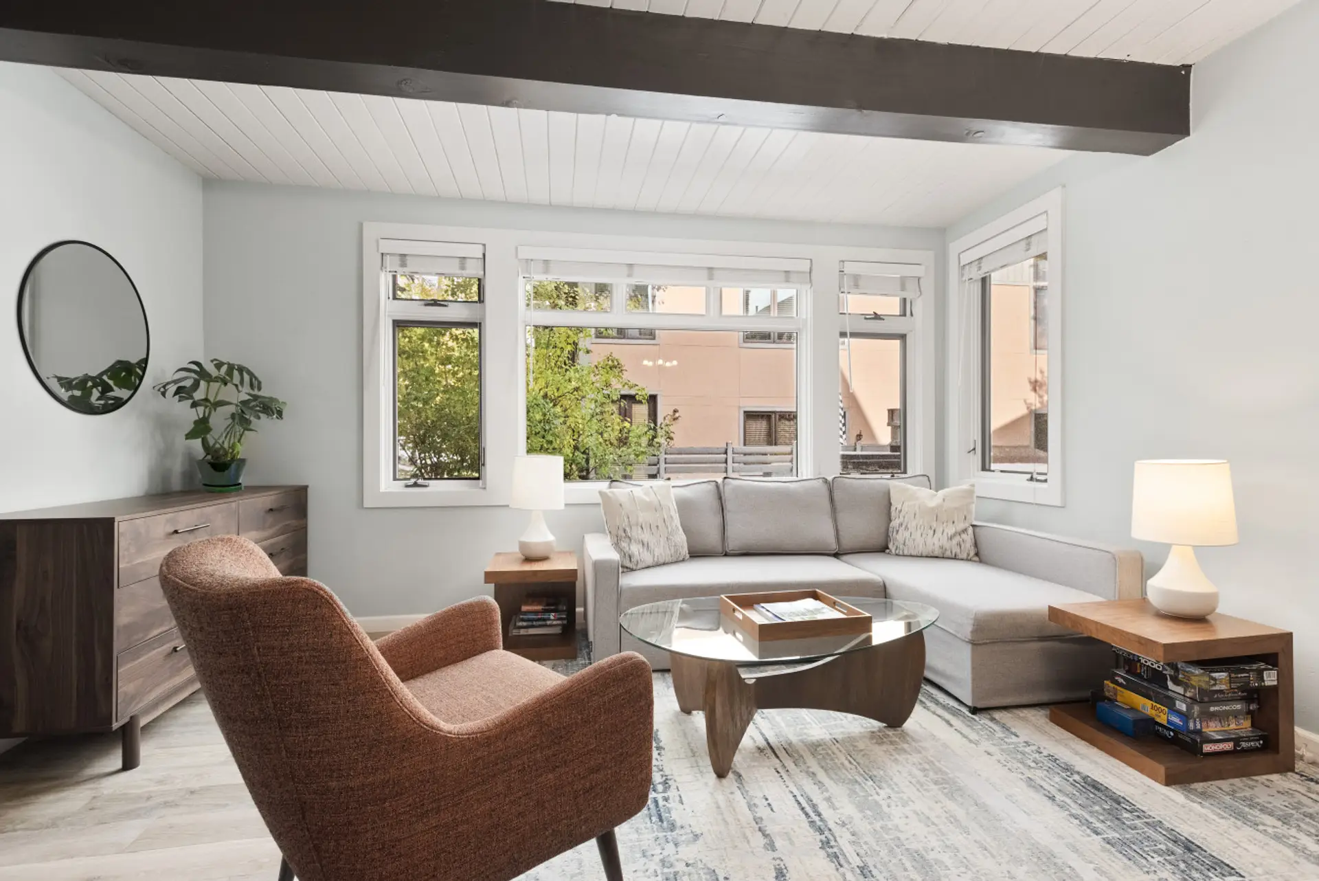 Our living room couch pulls out into a Queen size sofa bed. We provide a mattress topper and luxury linen to ensure maximum comfort! Books, games, and puzzles are provided as well!