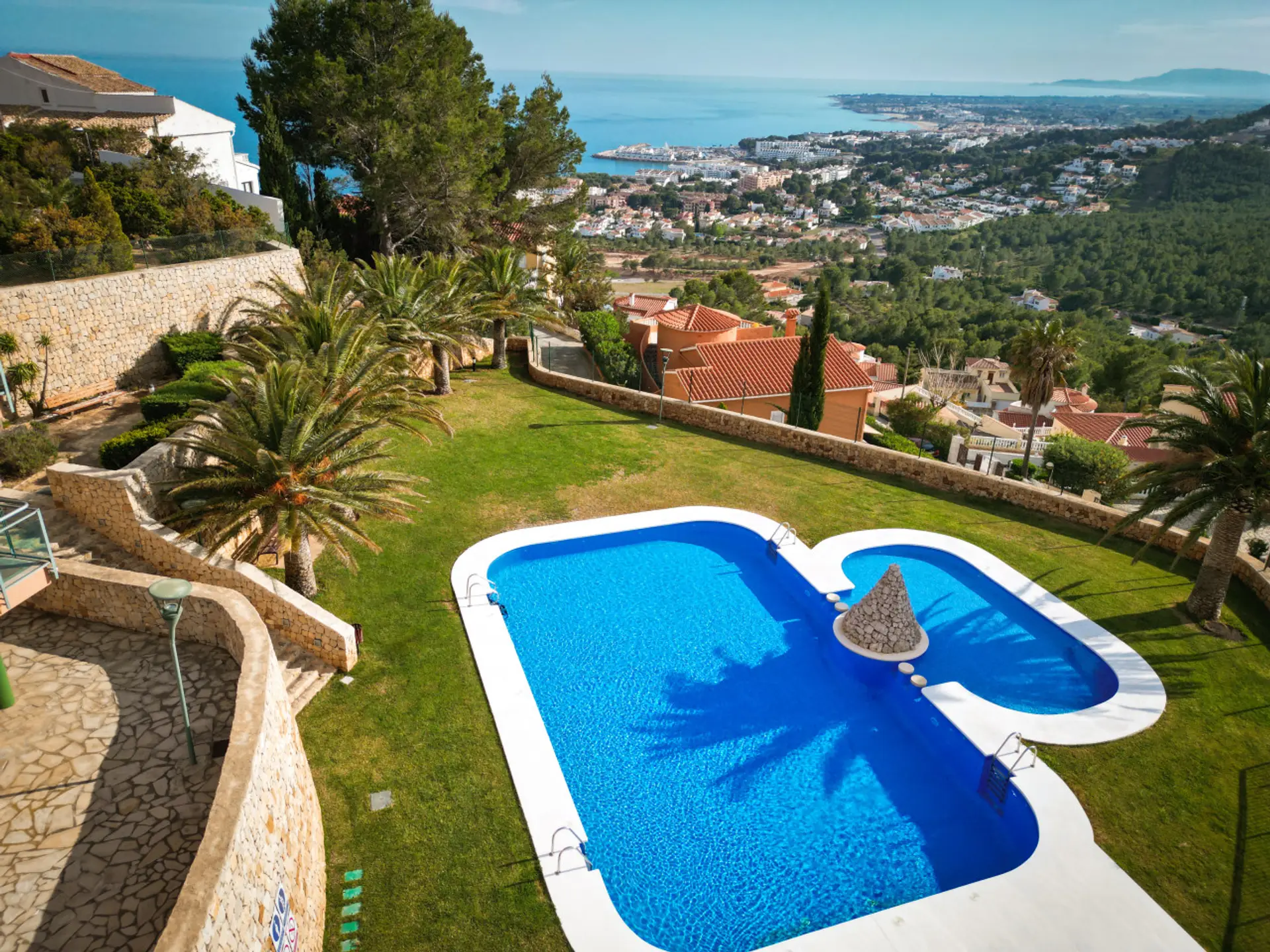Piscina con vistas