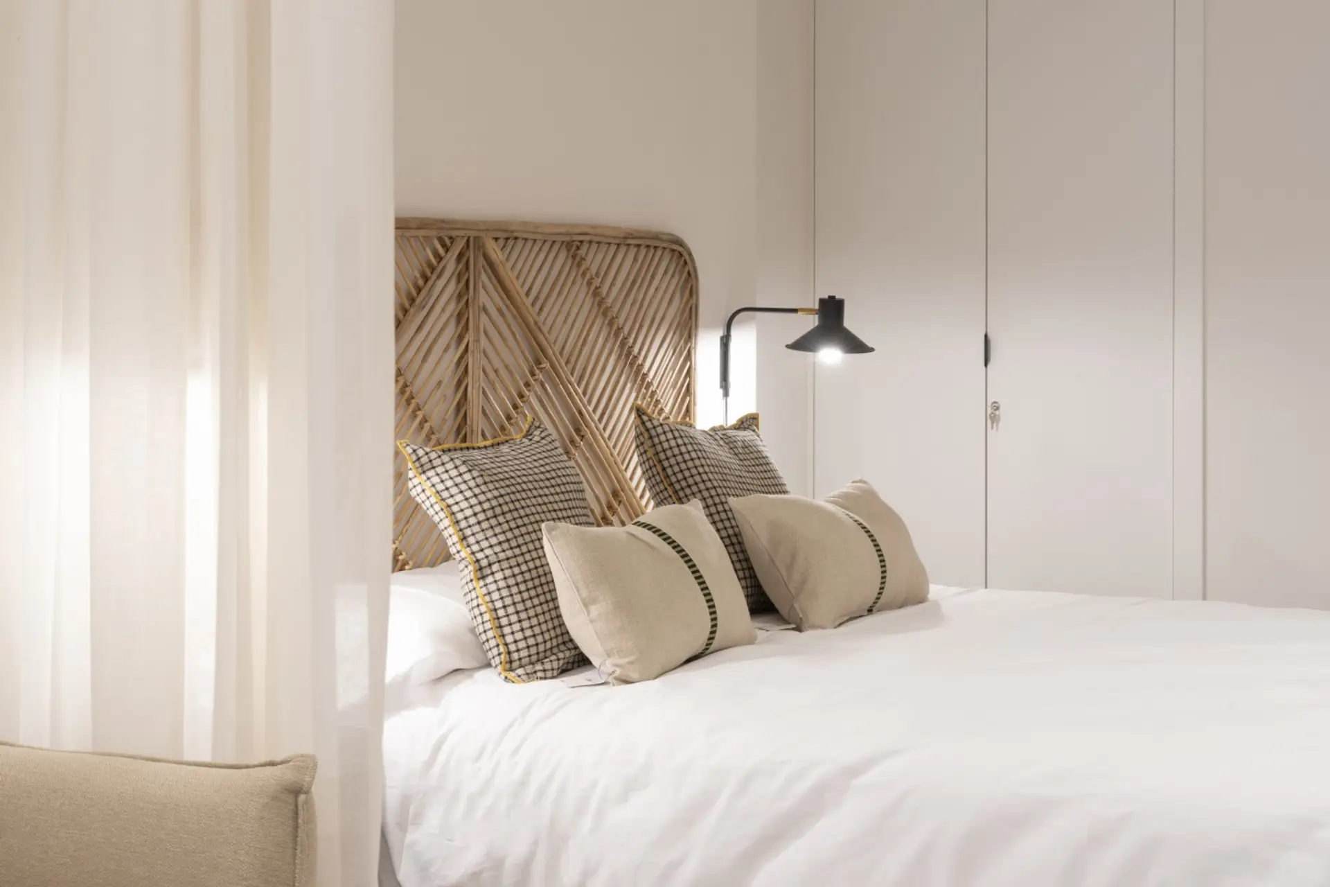 Cama doble matrimonial