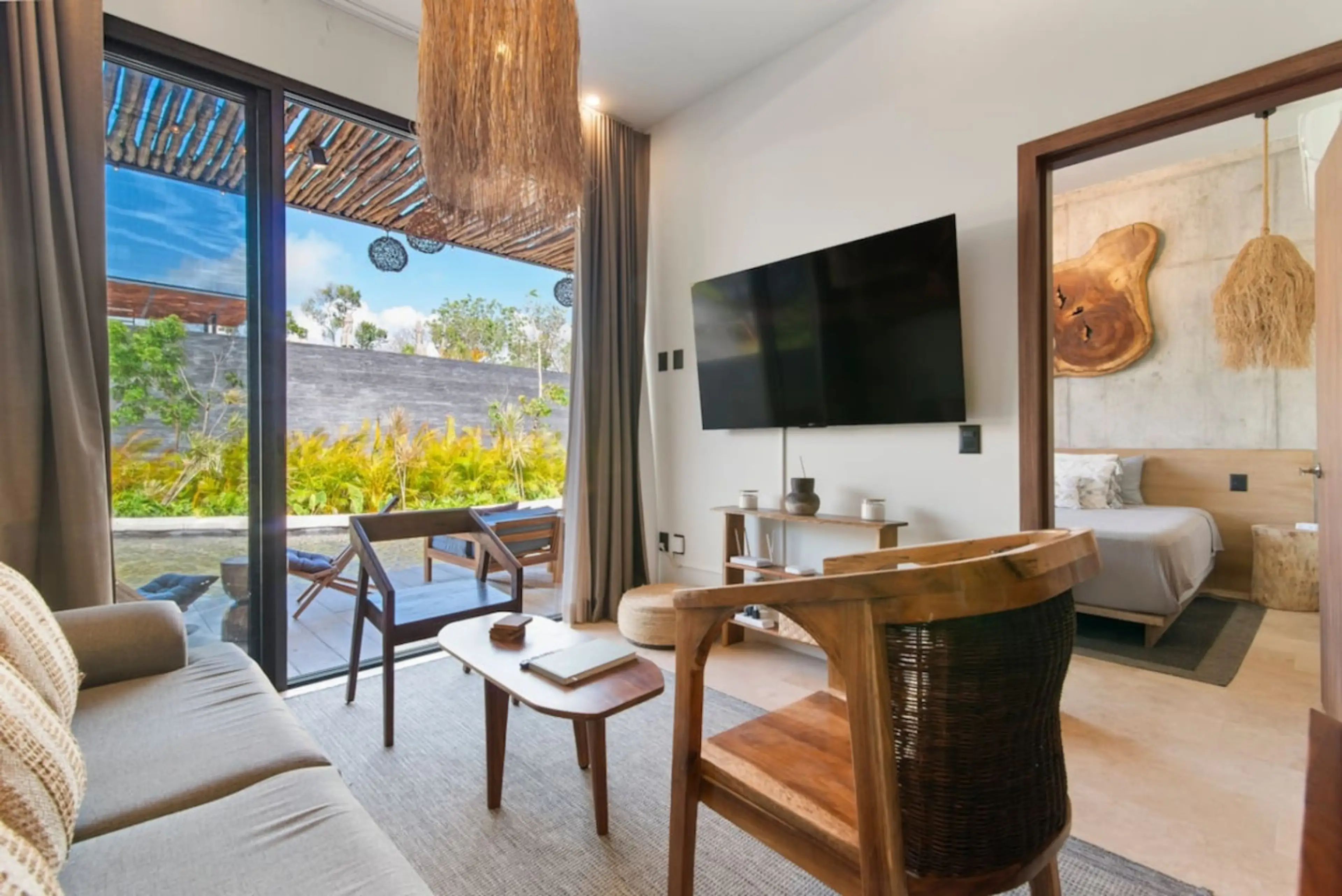 Relax, dine, and cozy up in a modern living space that’s clean, comfy, and welcoming!