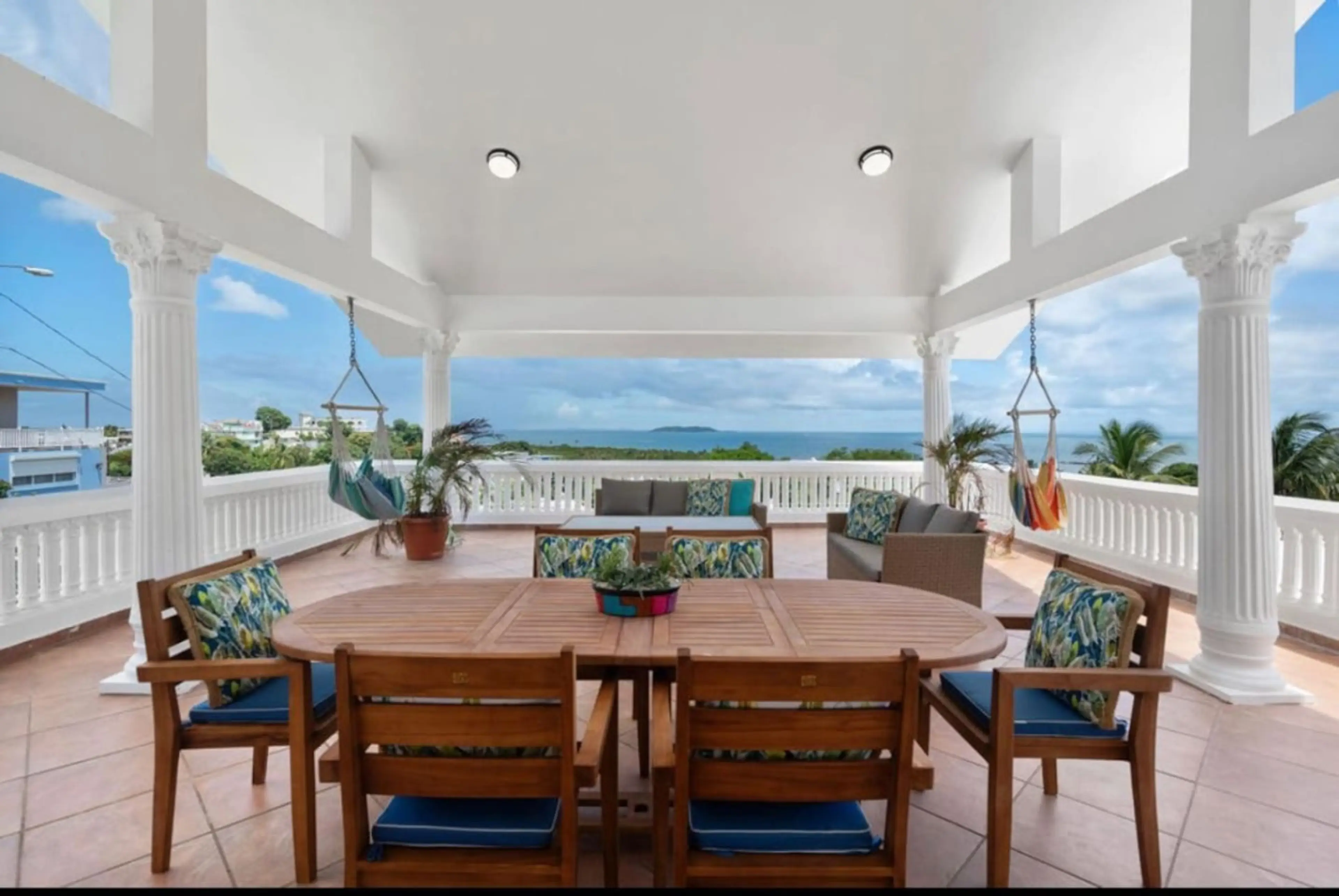 “Stay steps from the glowing magic – Casa Blue Laguna near the bioluminescent lagoon!”