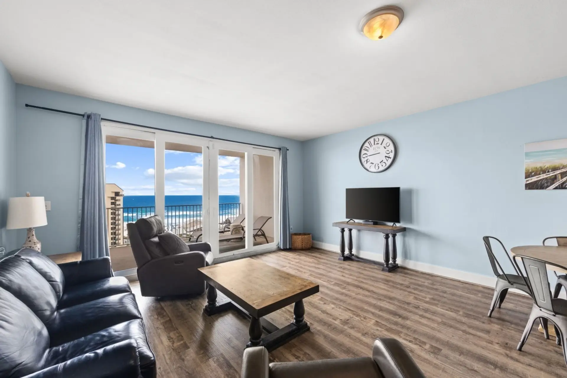 Spacious, Ocean View Living Area with Sleeper Sofa and TV