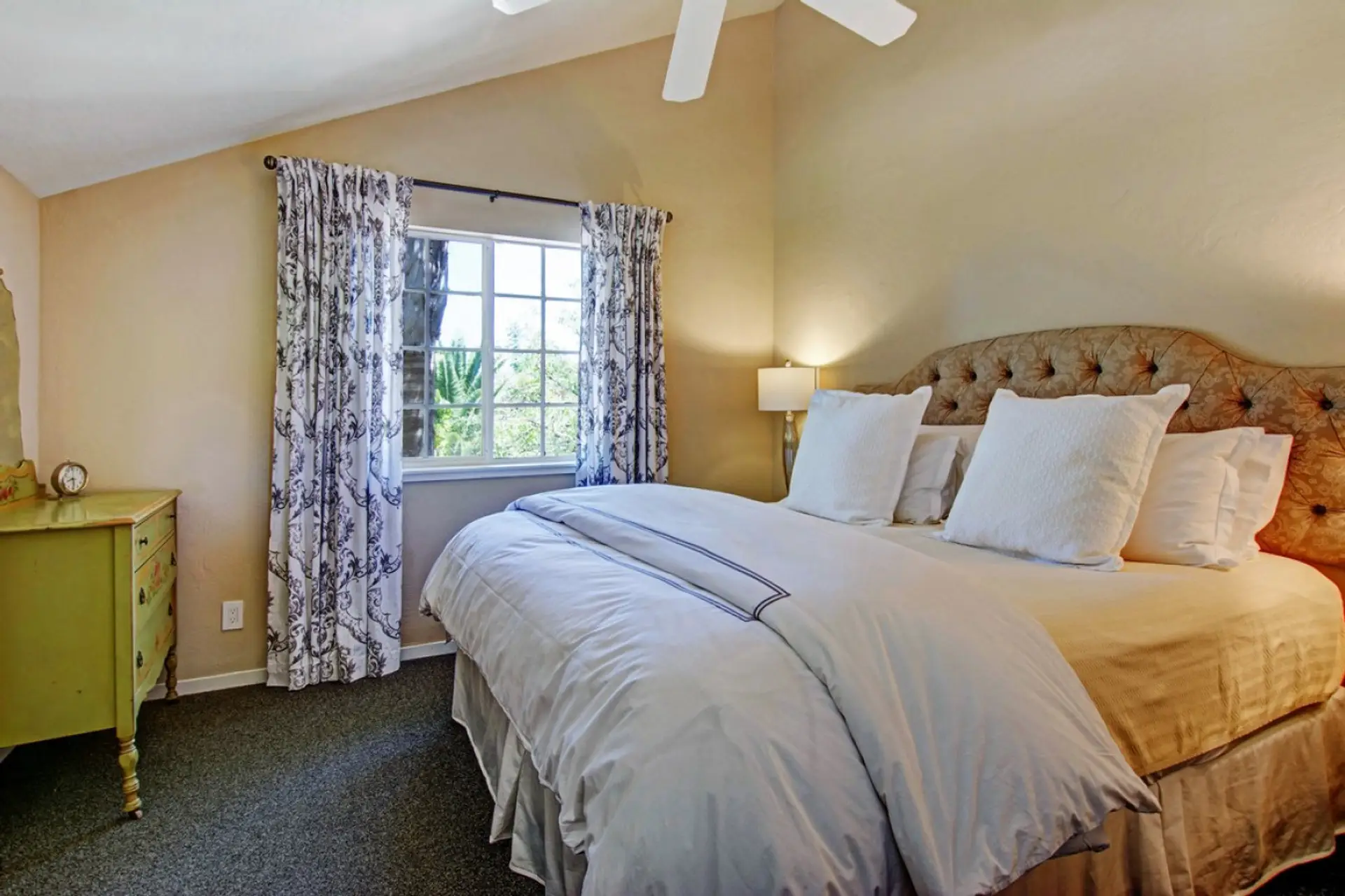 Vita @ Bungalow 313 Sonoma Vacation Rental - Bedroom