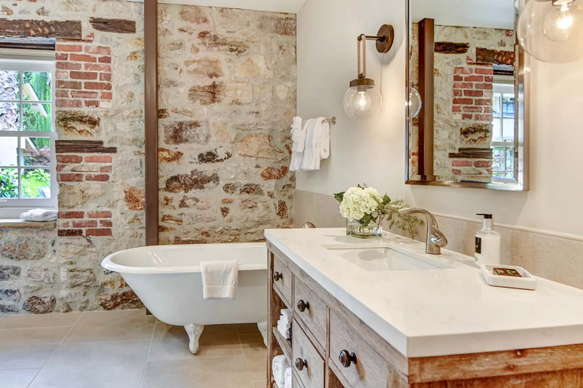 Terra @ Bungalow 313 Sonoma Vacation Rental- Bathroom