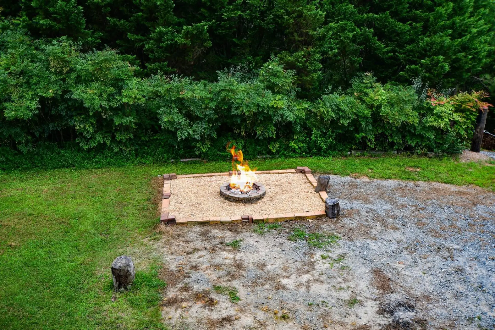 Ocoee River area 3br/3ba cabin rental with hot tub, game room and firepit