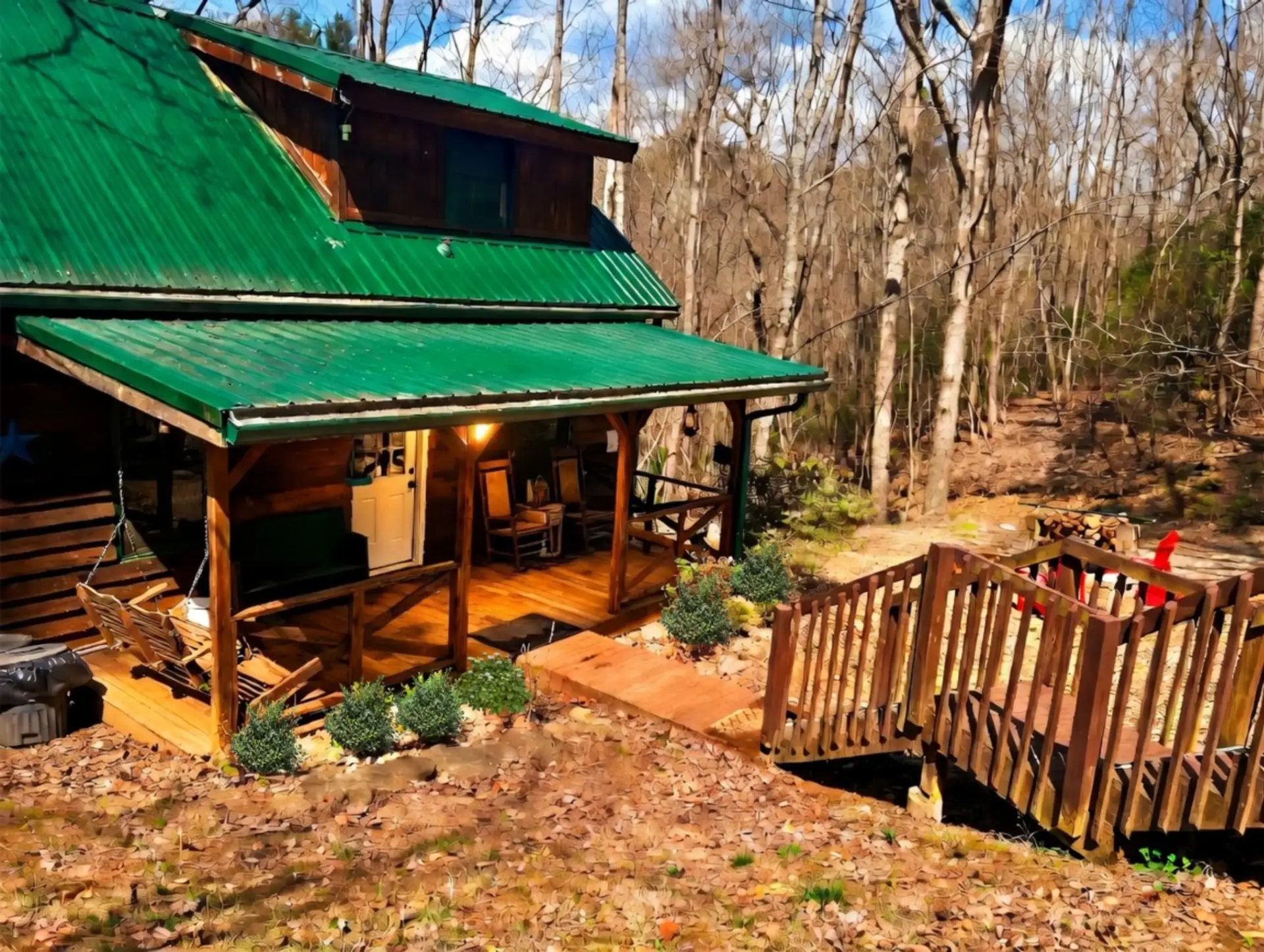 Duck's Nest Retreat- 1br/1ba, Hot Tub, Wifi,Private Pond, Ocoee River area