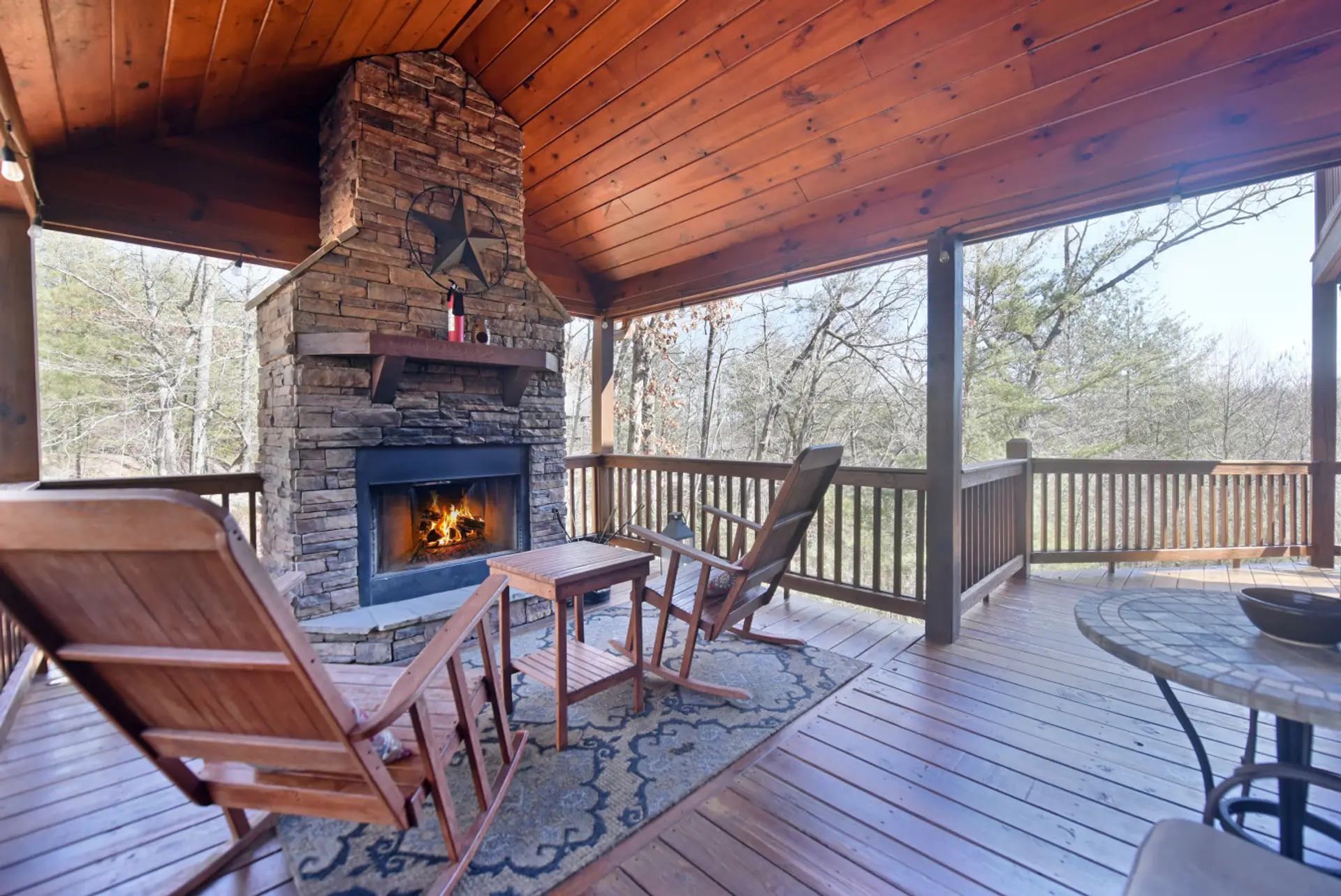 3 bedroom cabin rental with game room