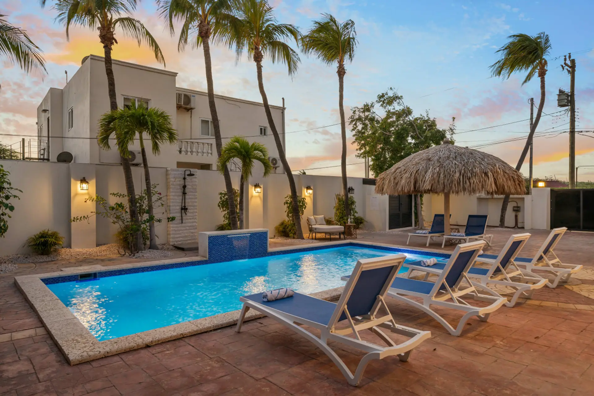 Aruba villa with private pool and loungers perfect for relaxing afternoons and sunset swims