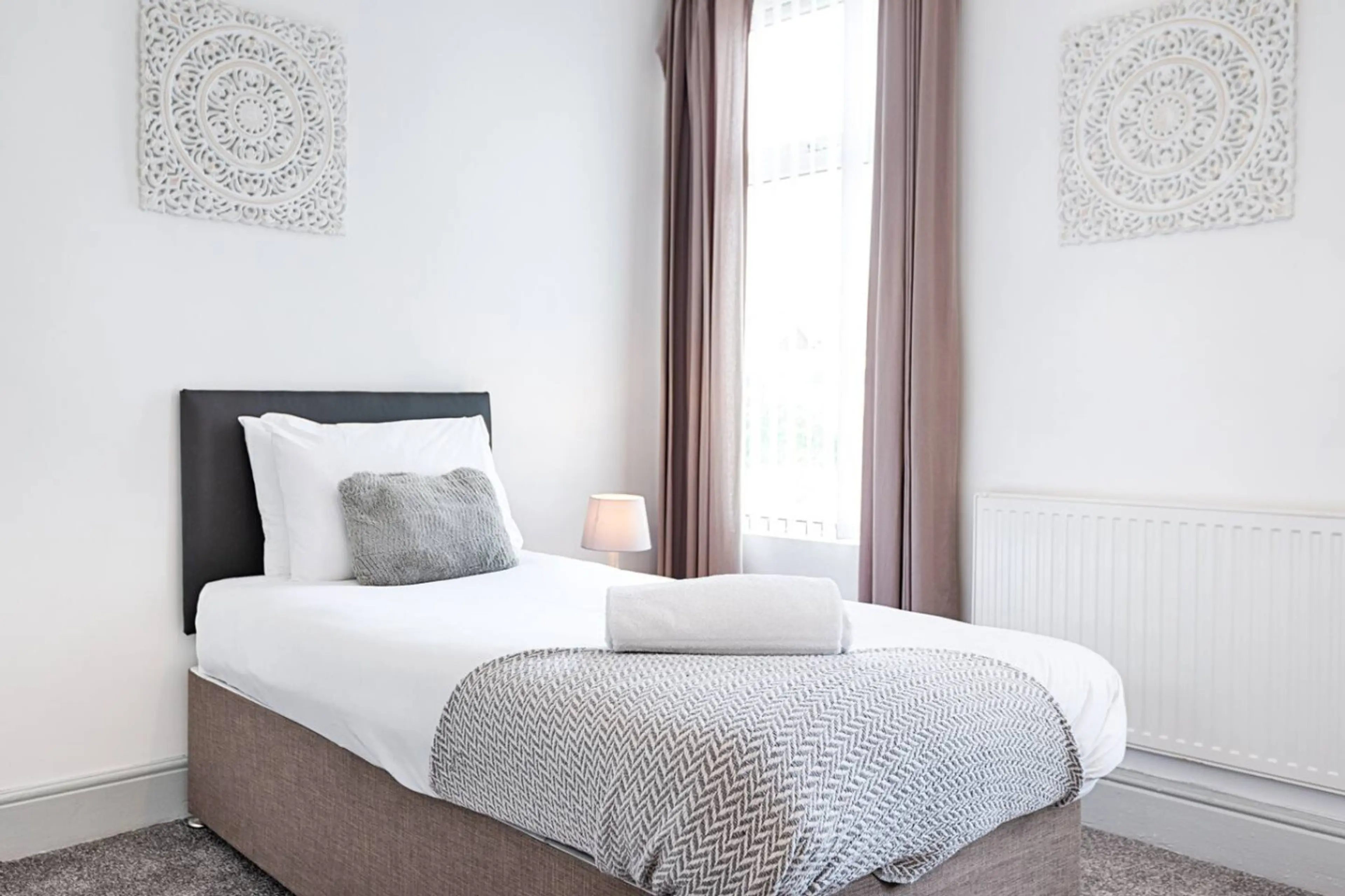 1203A Neath Road - Image 14