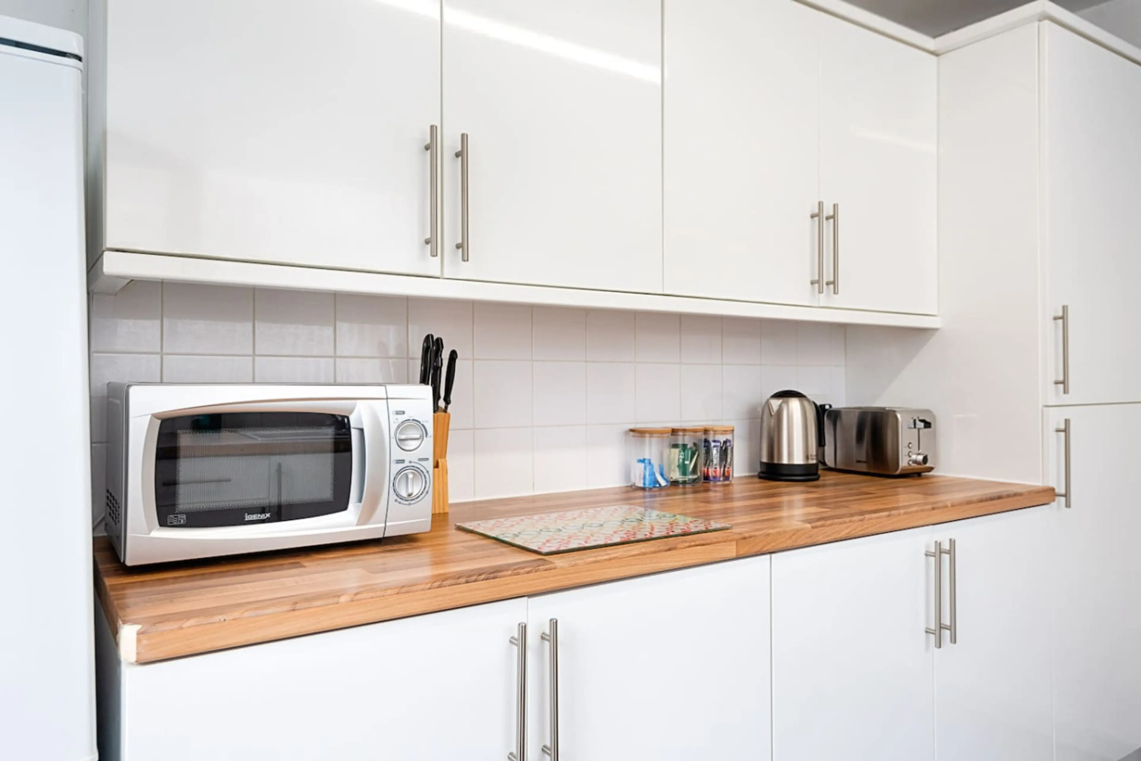 1203A Neath Road - Image 12