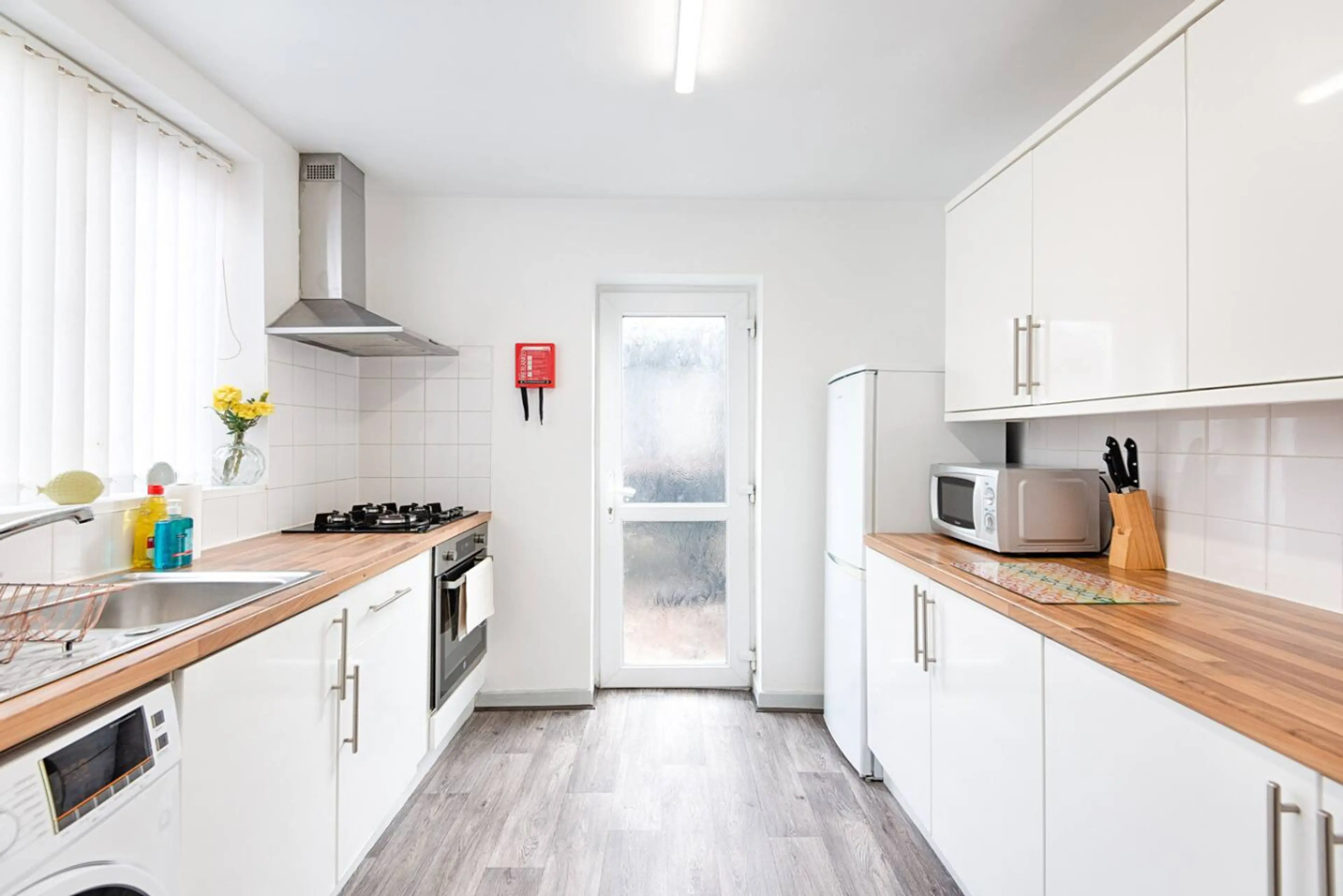 1203A Neath Road - Image 10