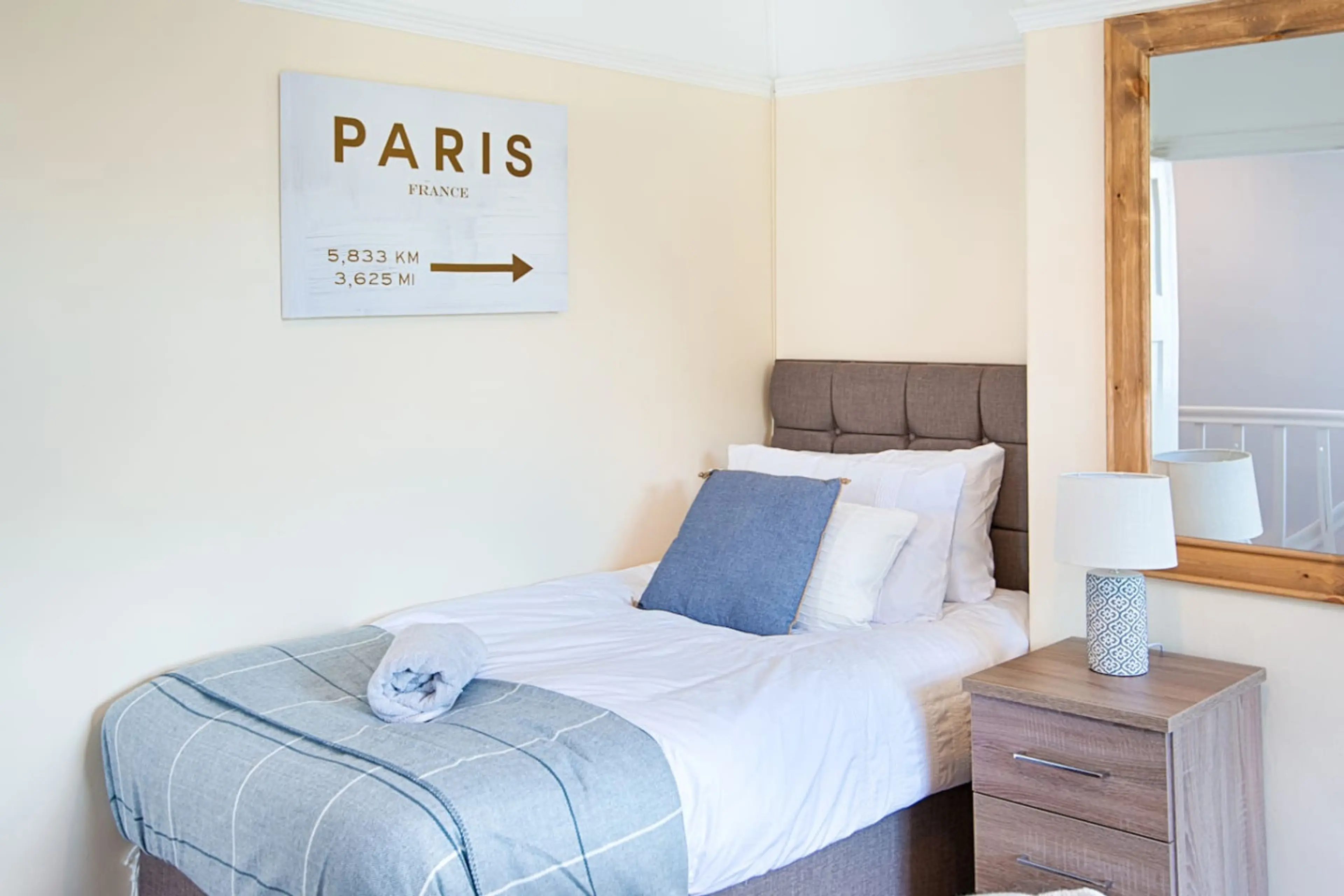 1013 Carmarthen Road - Image 13