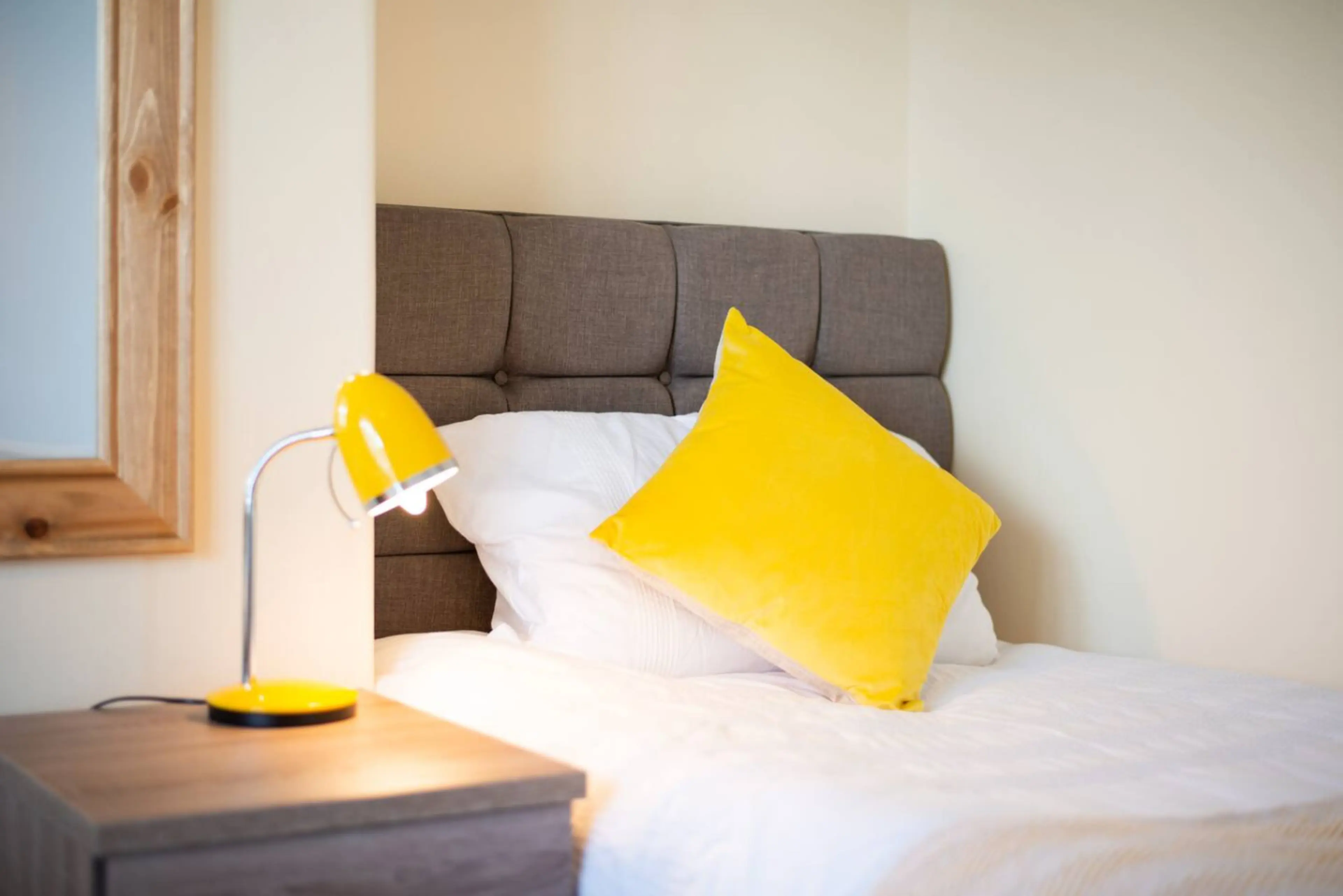 1013 Carmarthen Road - Image 17