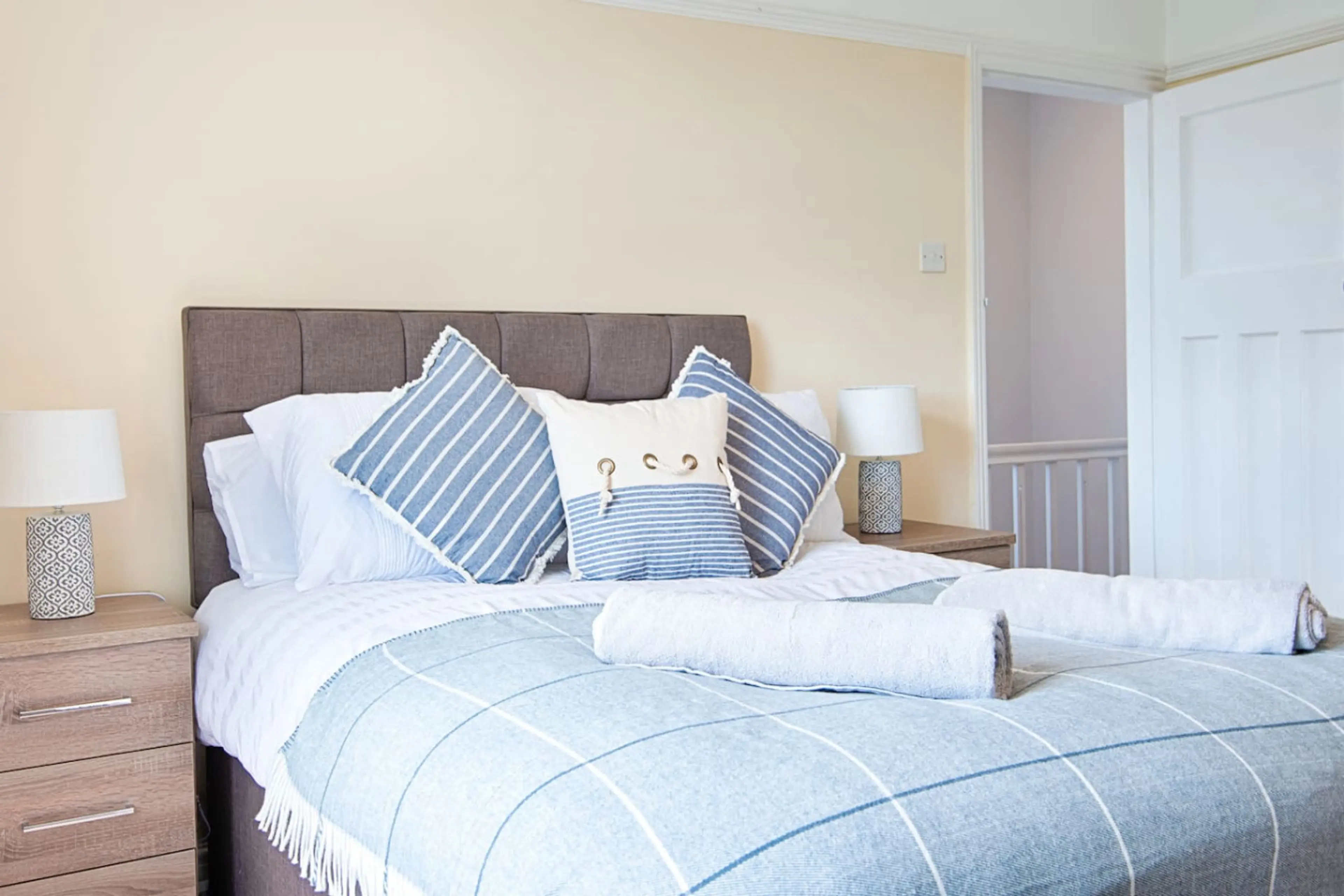 1013 Carmarthen Road - Image 8