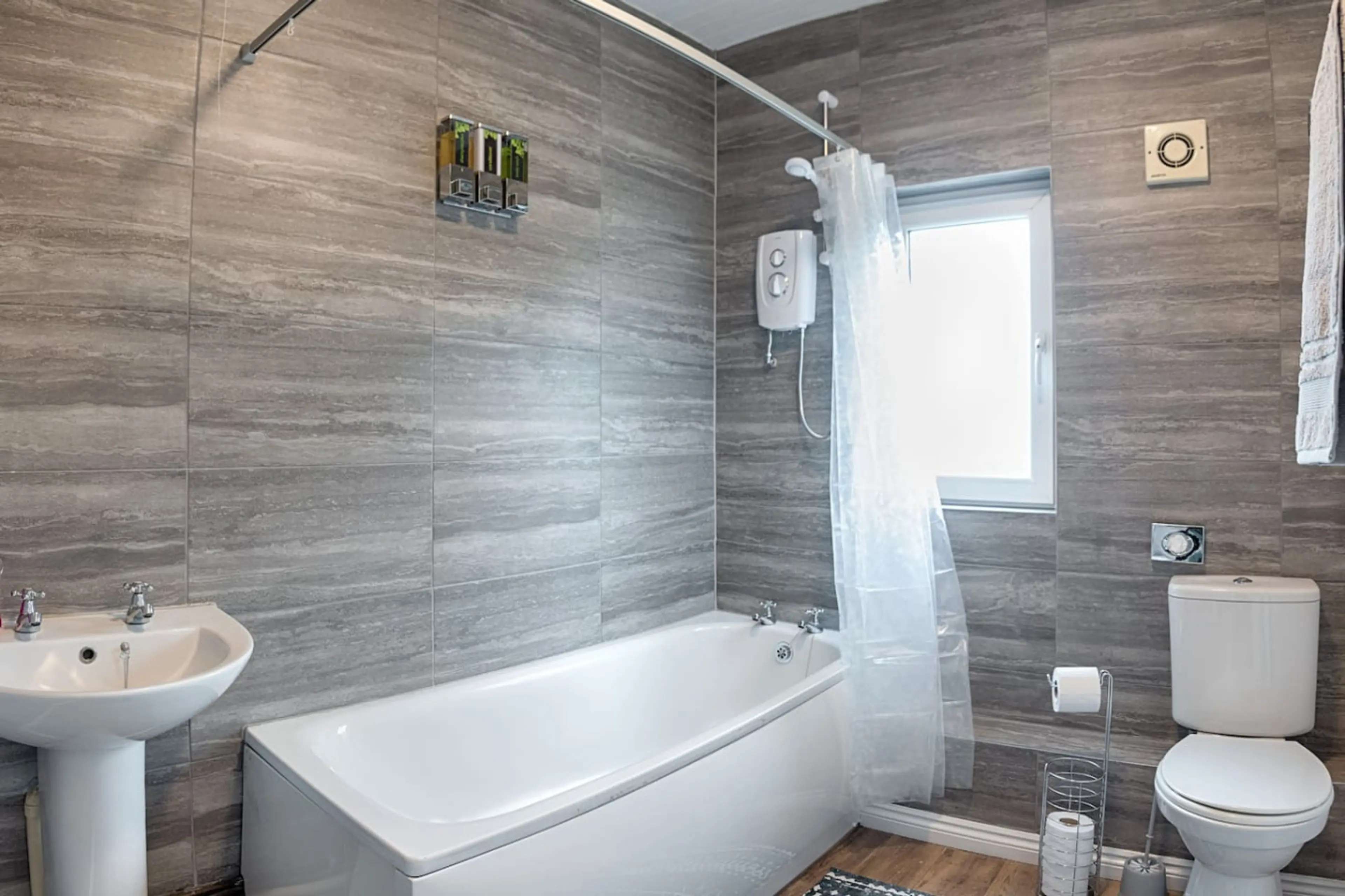 1011 Carmarthen Road - Image 8