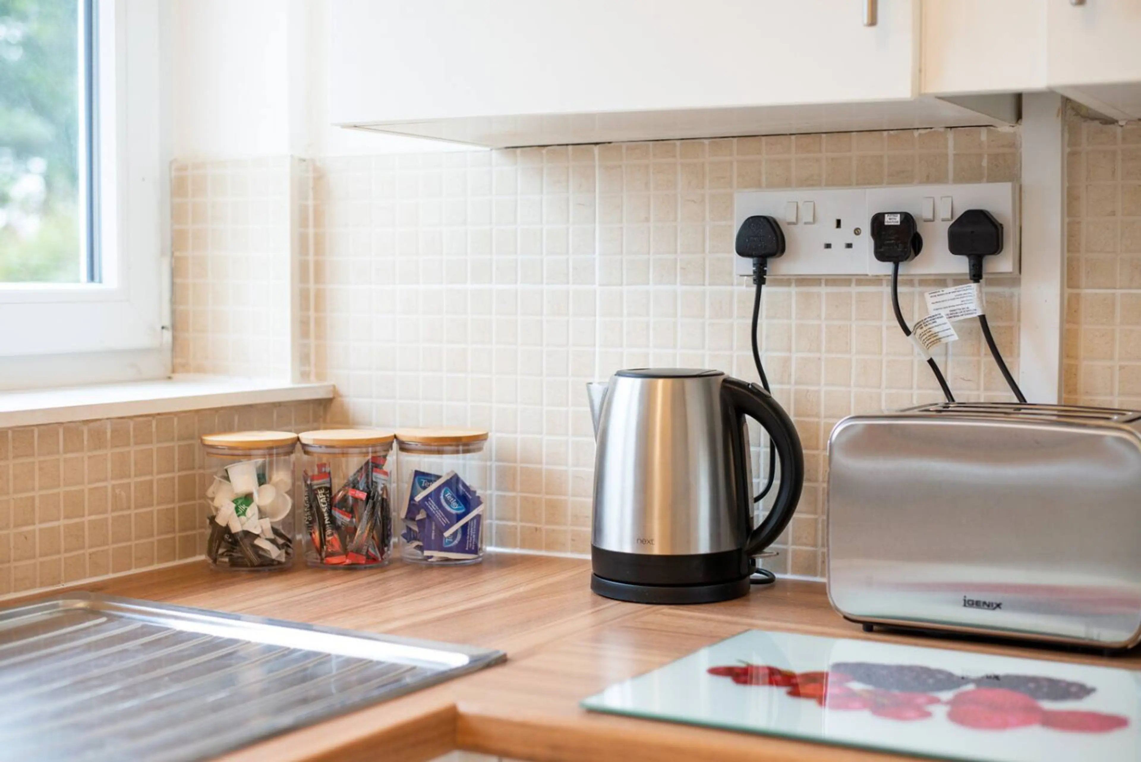 1011 Carmarthen Road - Image 19