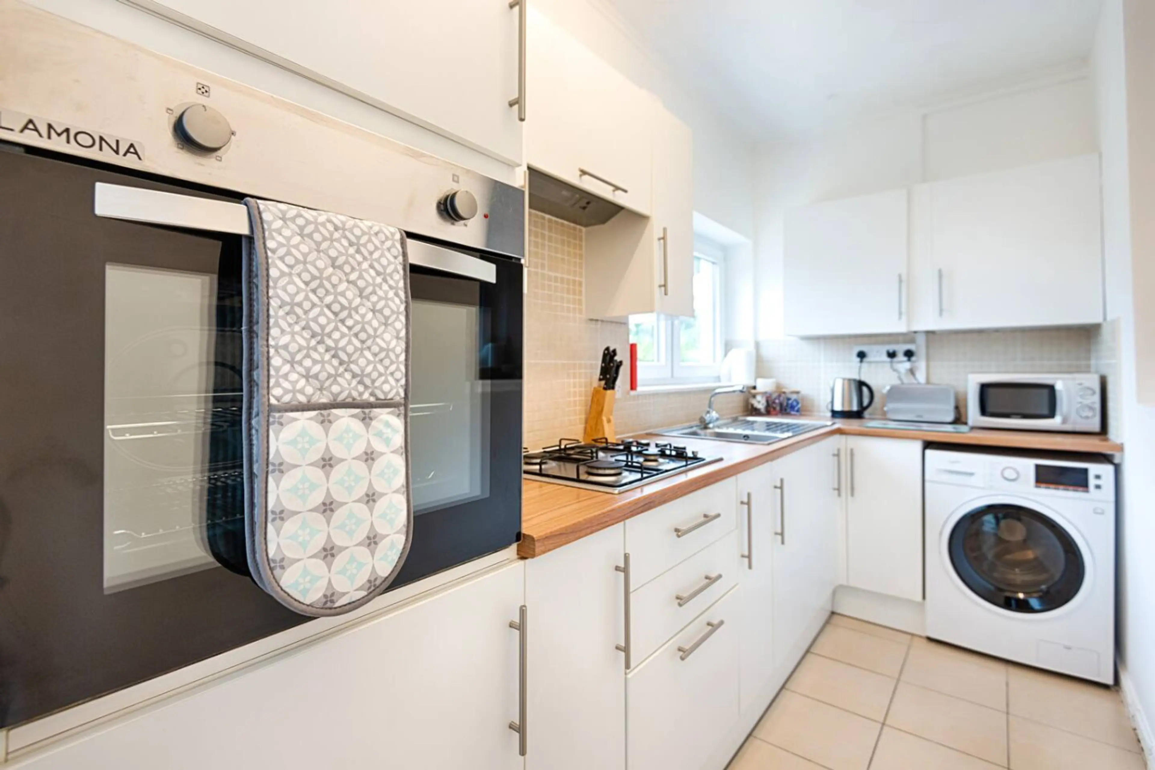 1011 Carmarthen Road - Image 7