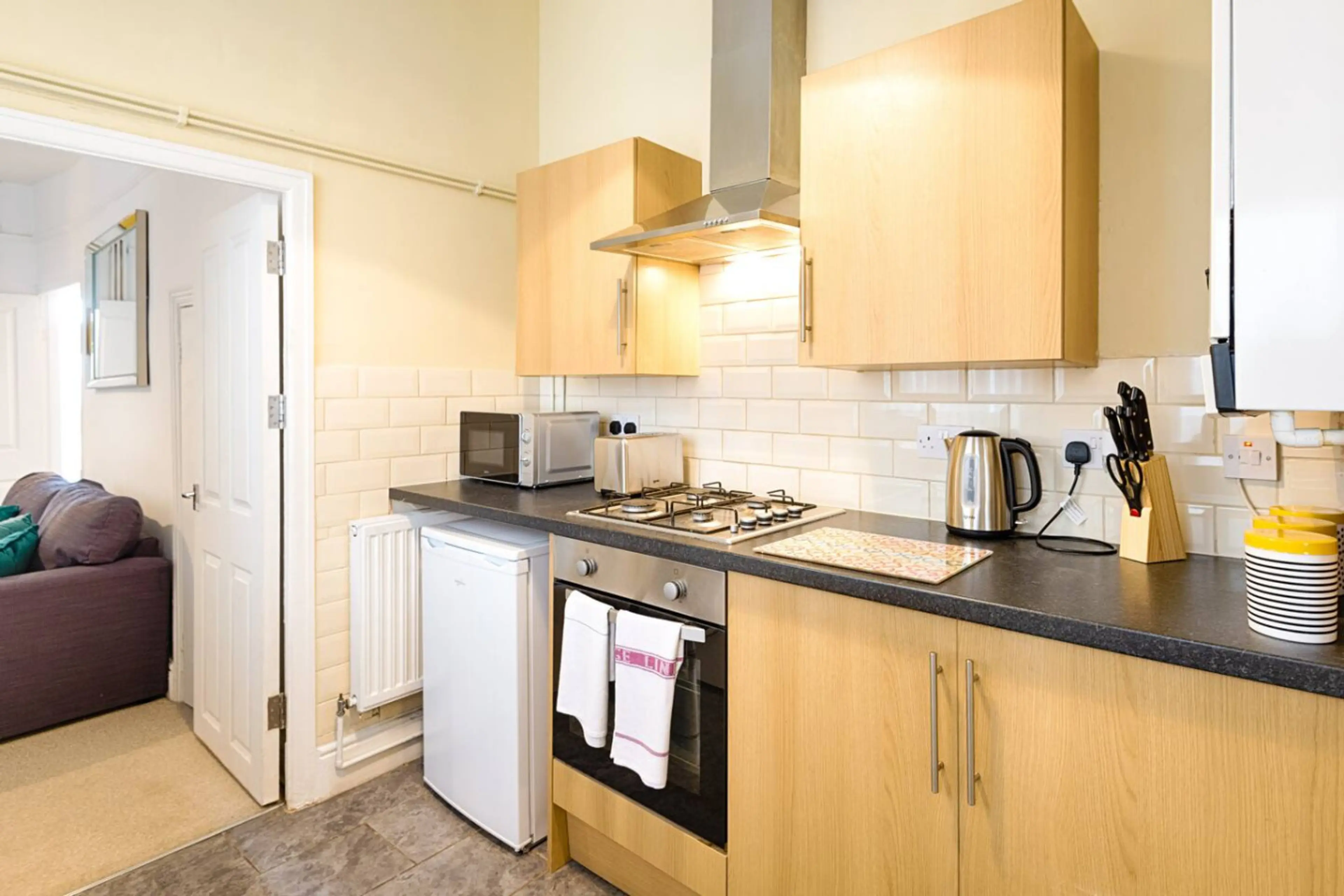 17 Bartley Terrace - Image 6