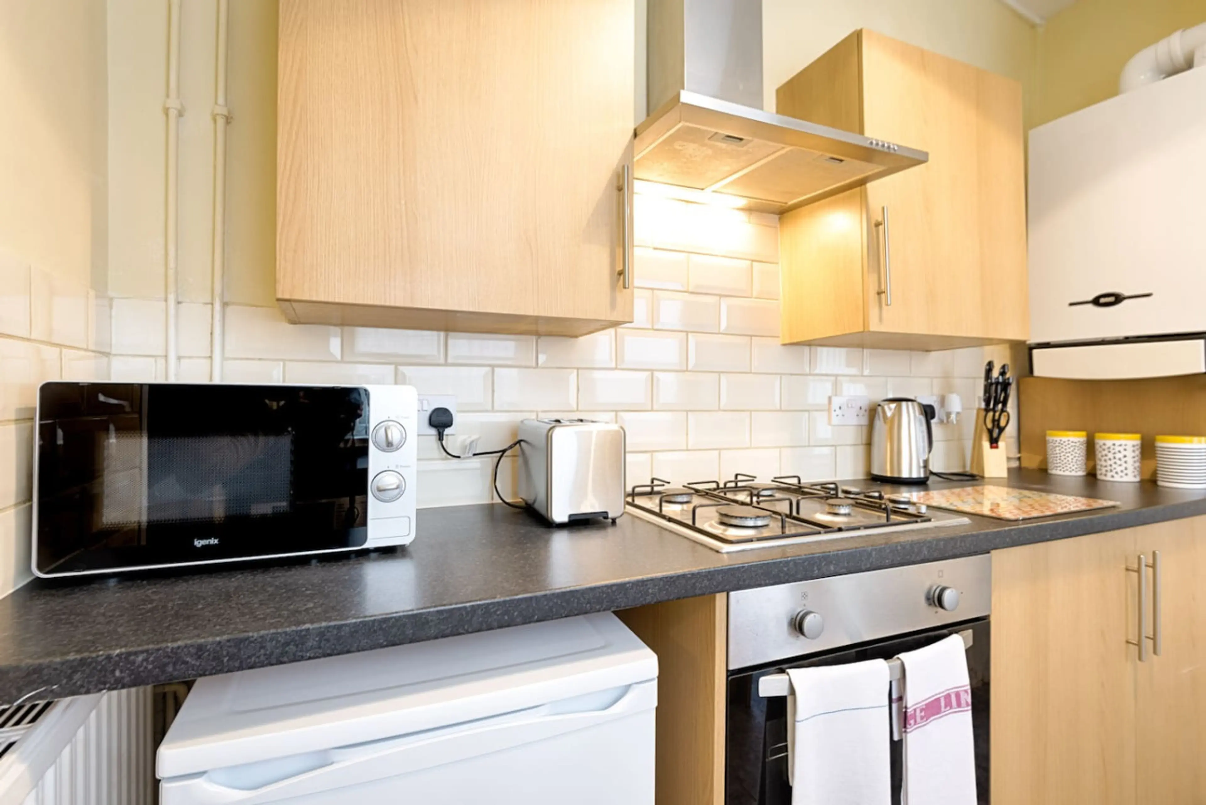 17 Bartley Terrace - Image 13