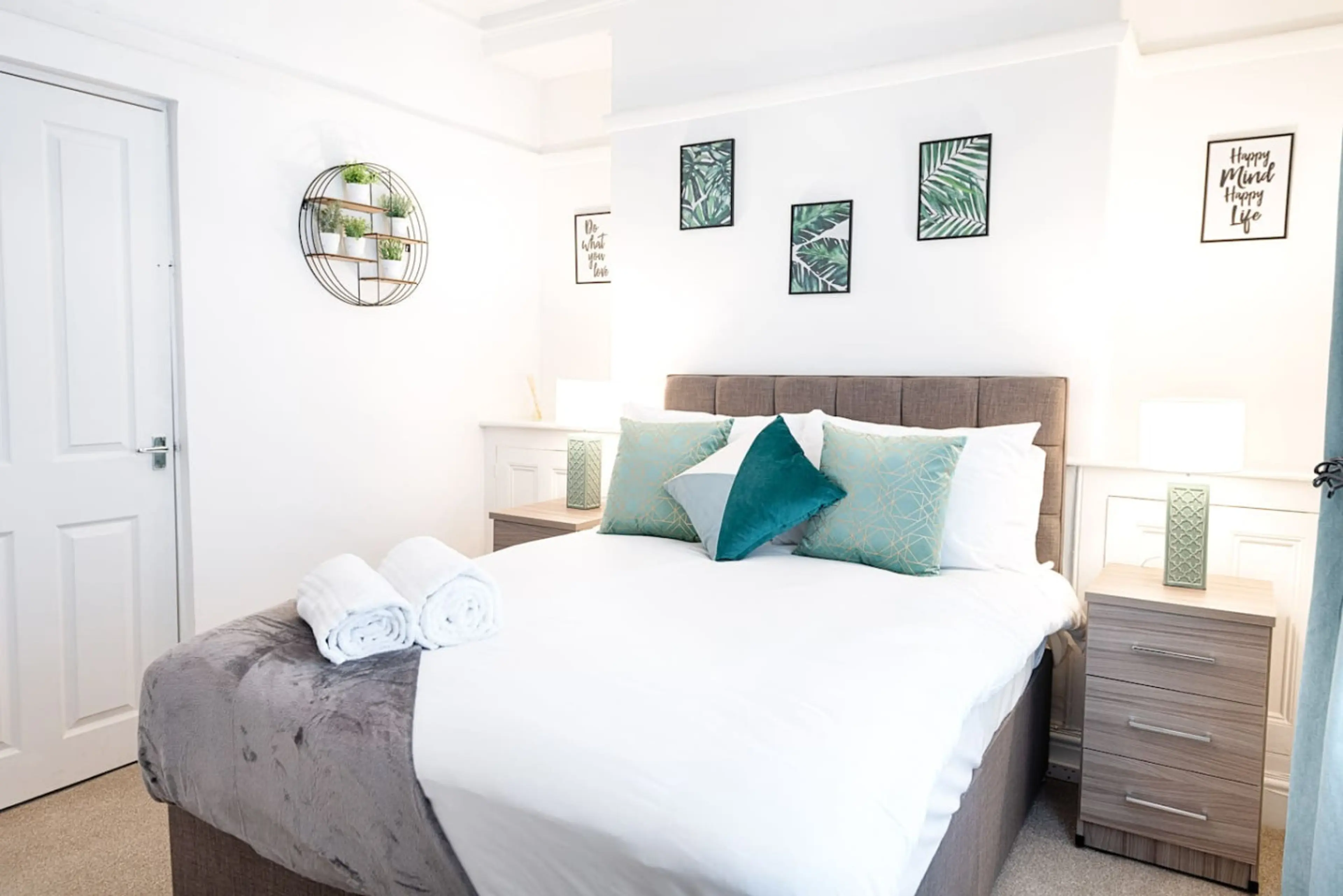 17 Bartley Terrace - Image 1