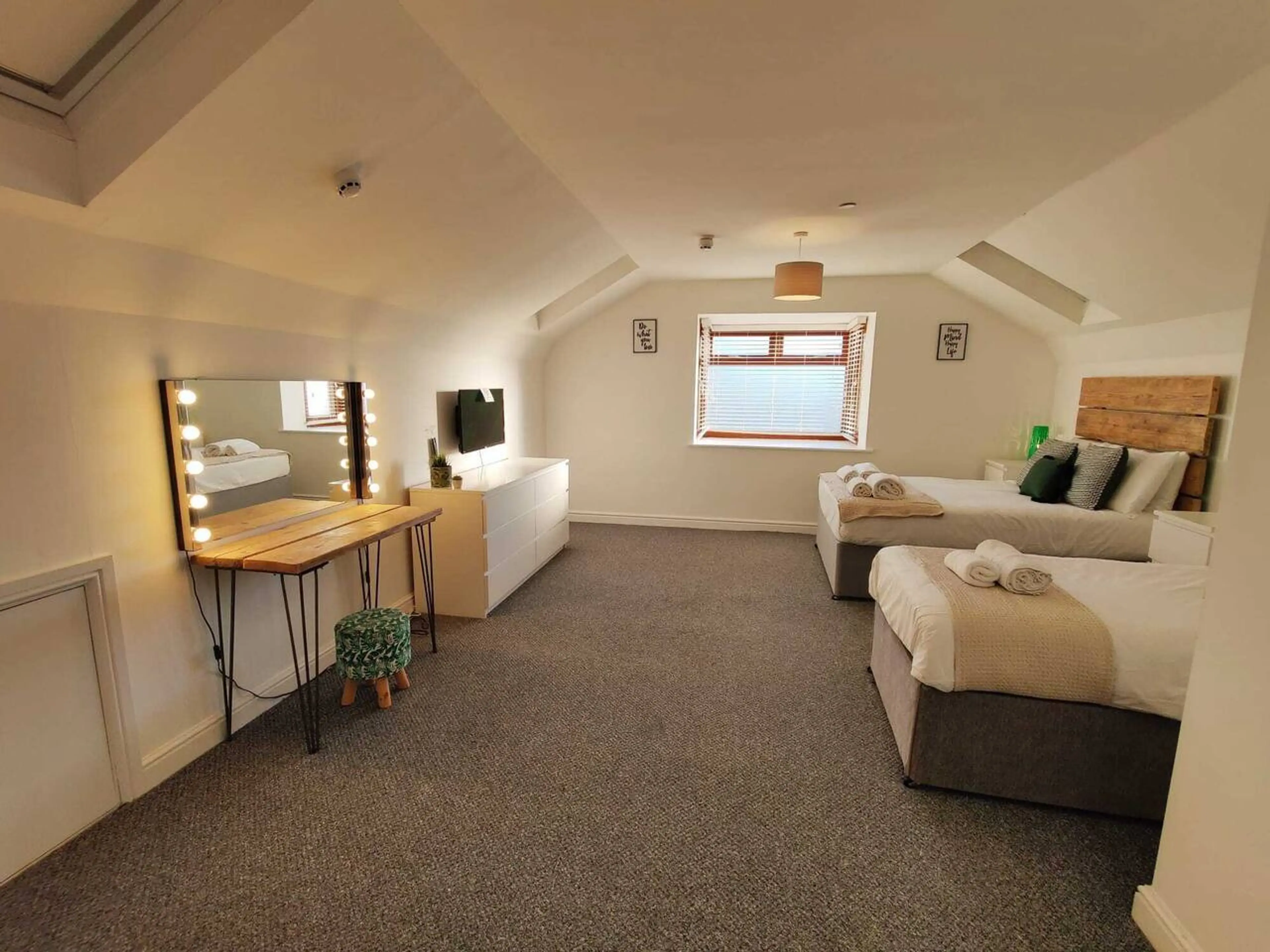 72A Ysgol Street - Image 8