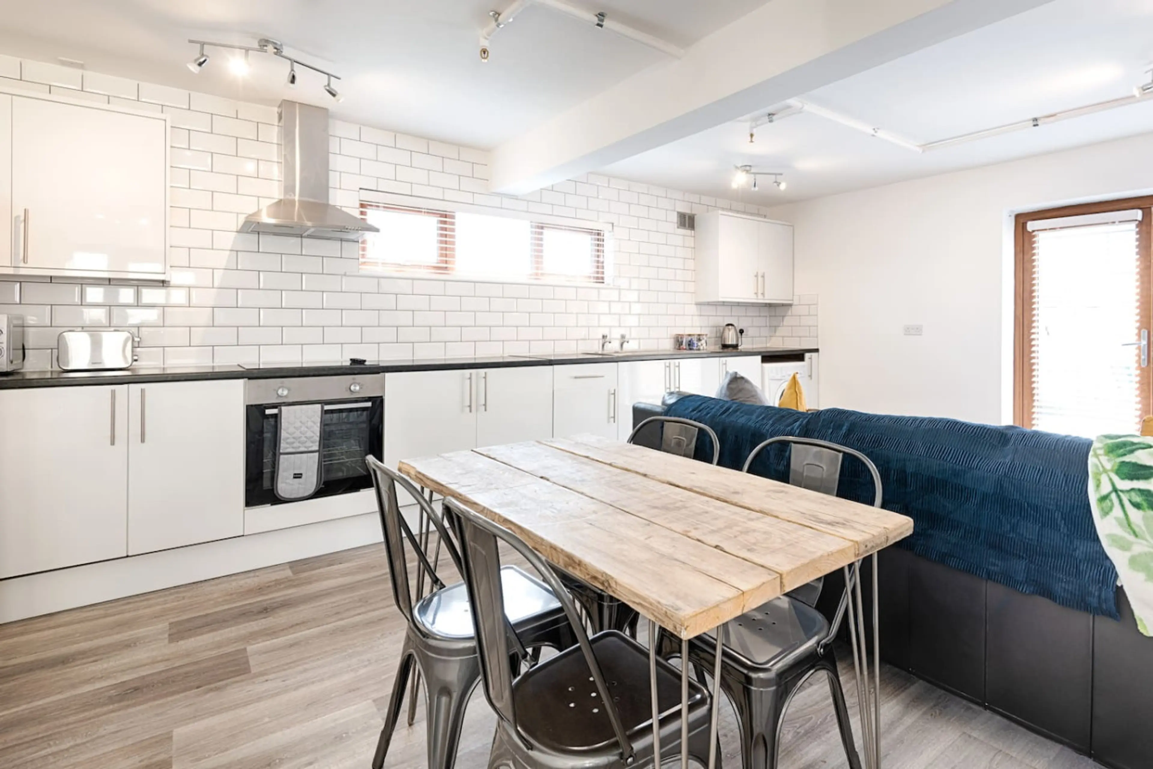 72A Ysgol Street - Image 35