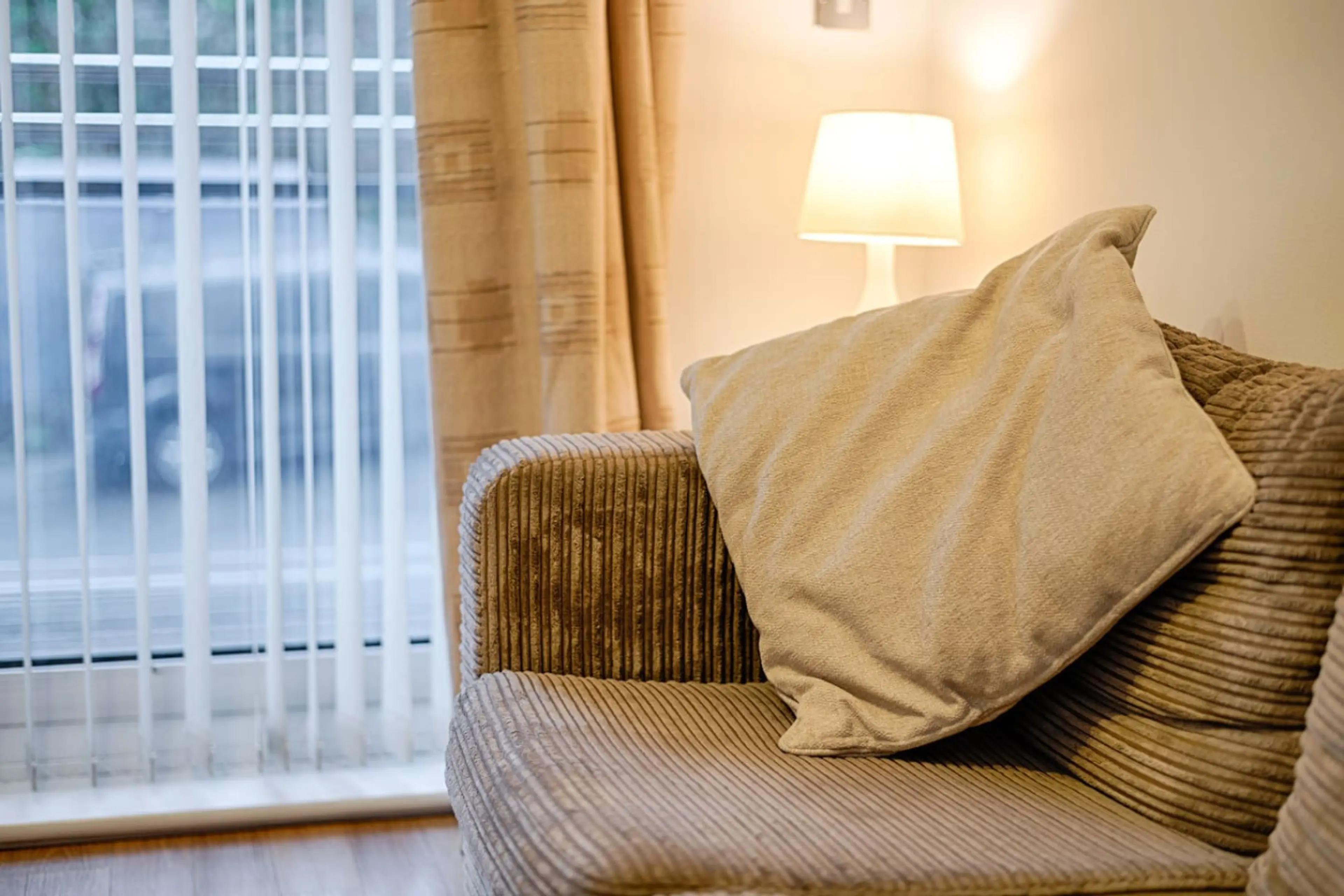 8 Royal Sovereign - Image 9