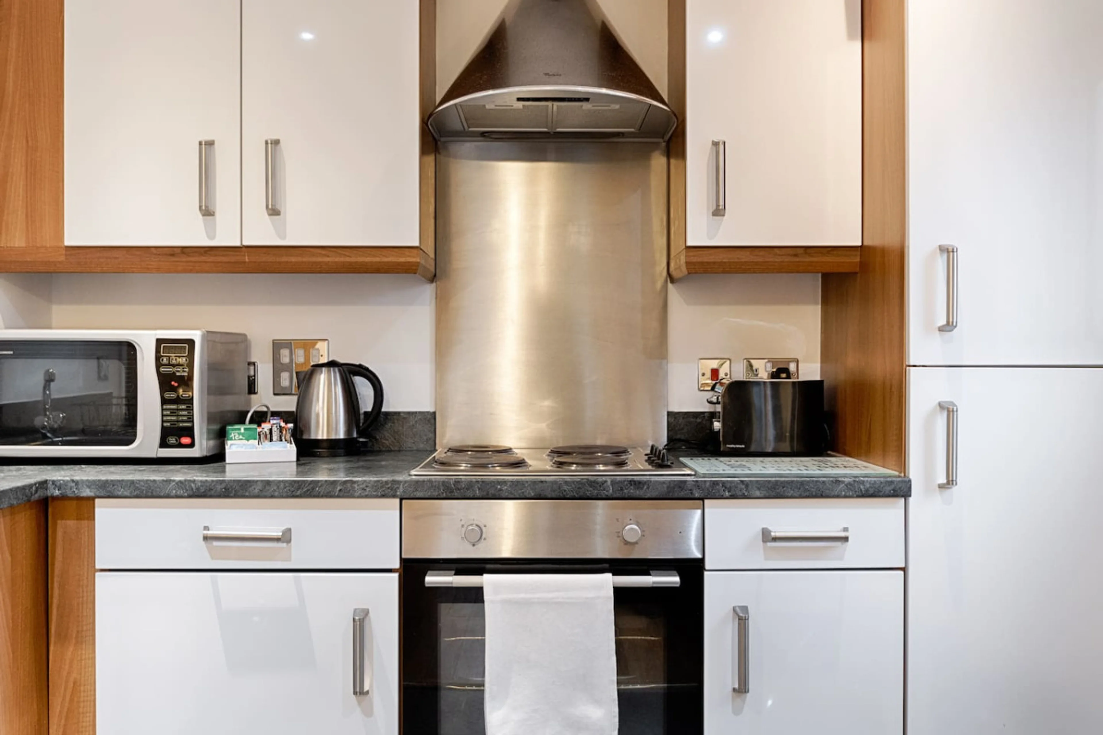 8 Royal Sovereign - View 5