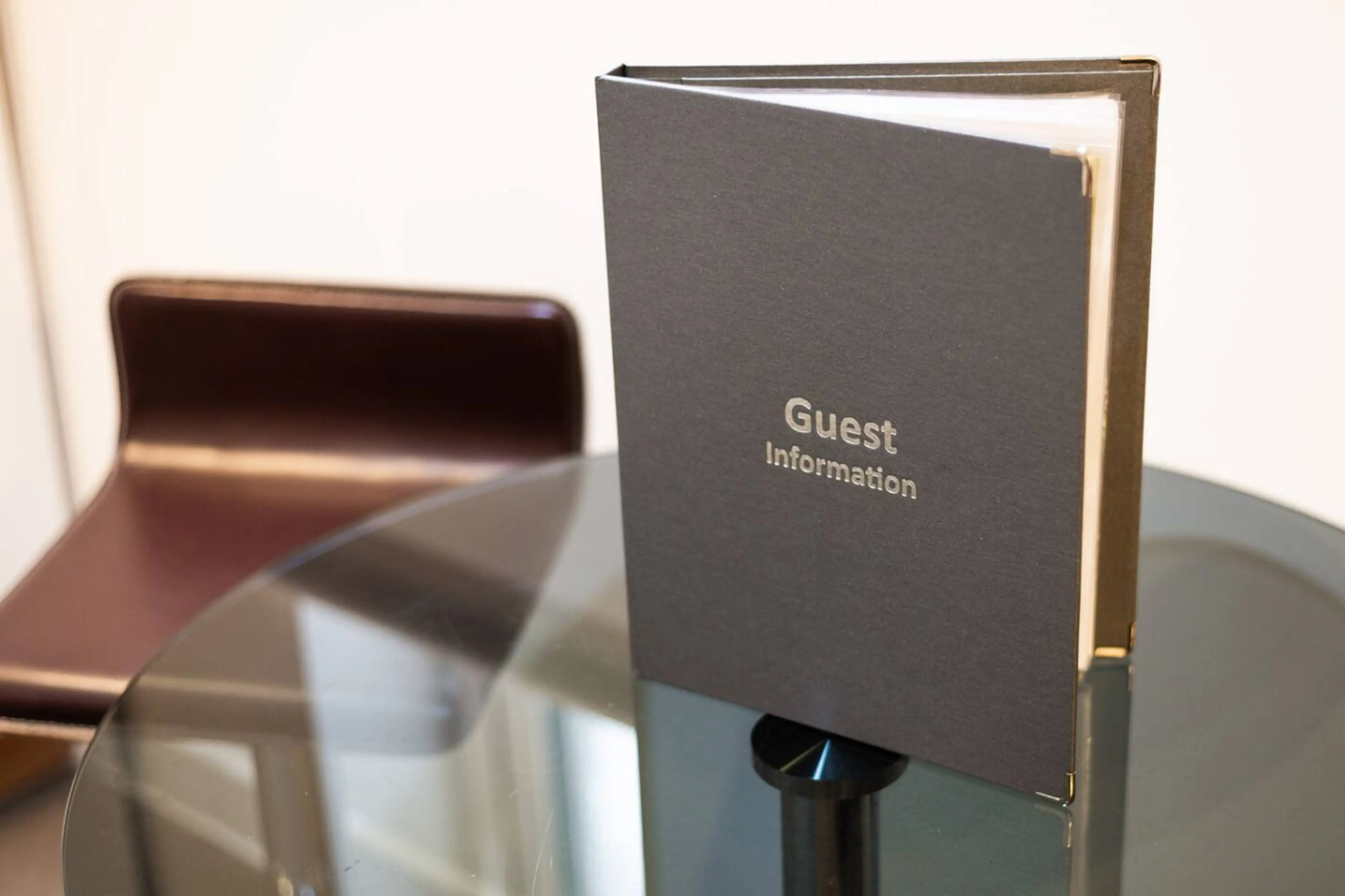 8 Royal Sovereign - Image 27