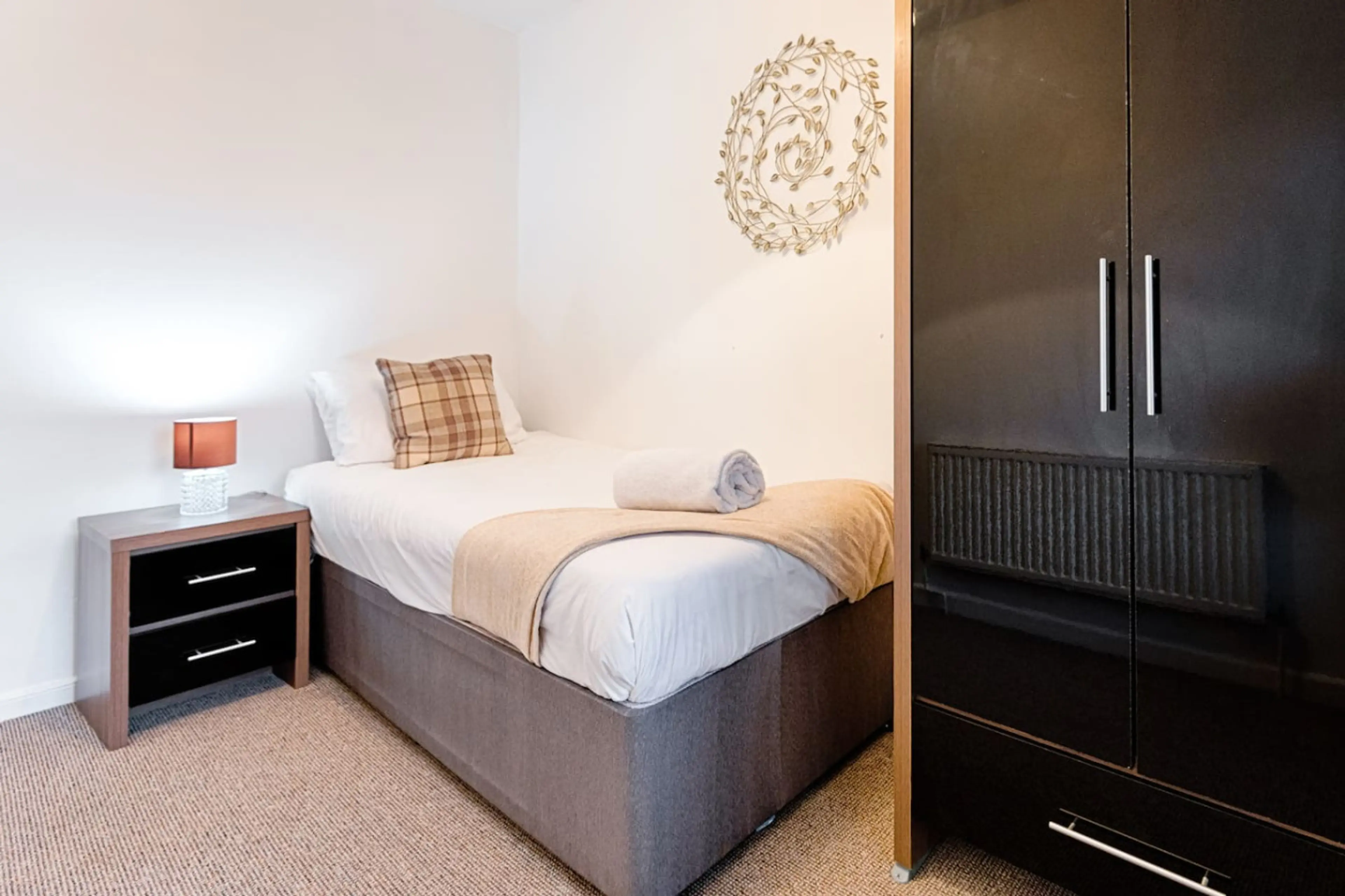 42 Green Street - Image 2