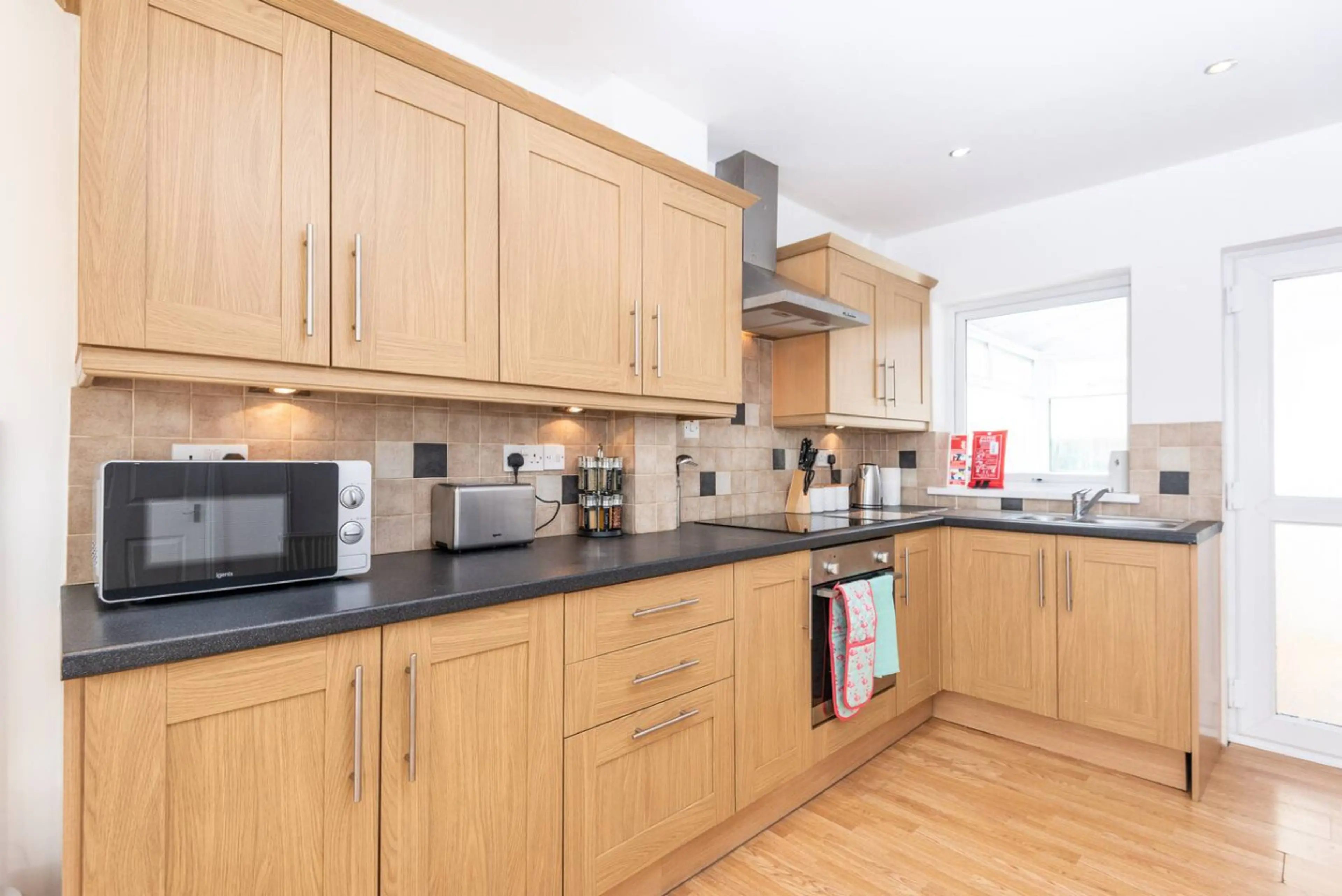 51 Pleasant Street - Image 13