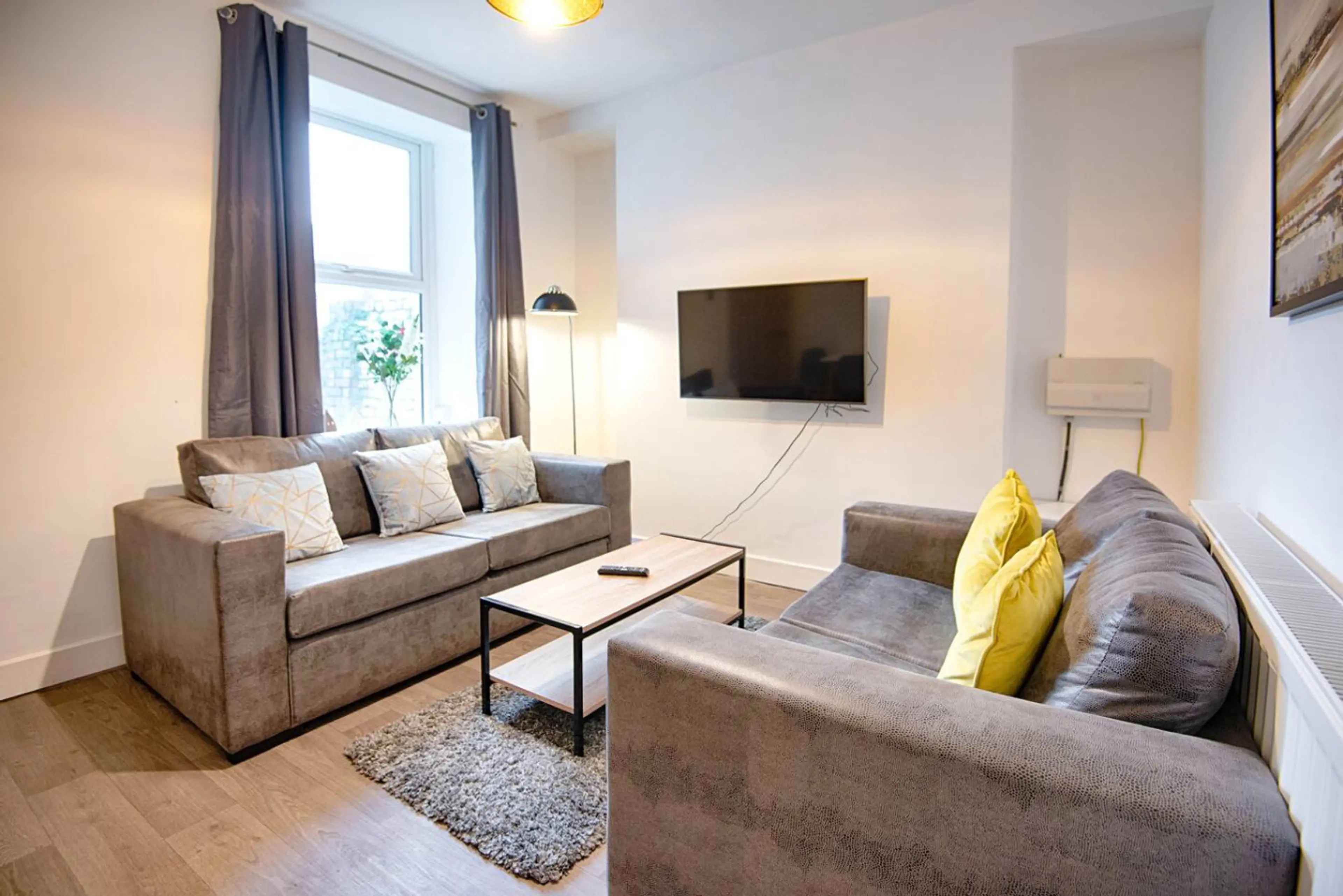 6 Gwendoline Street - Image 1