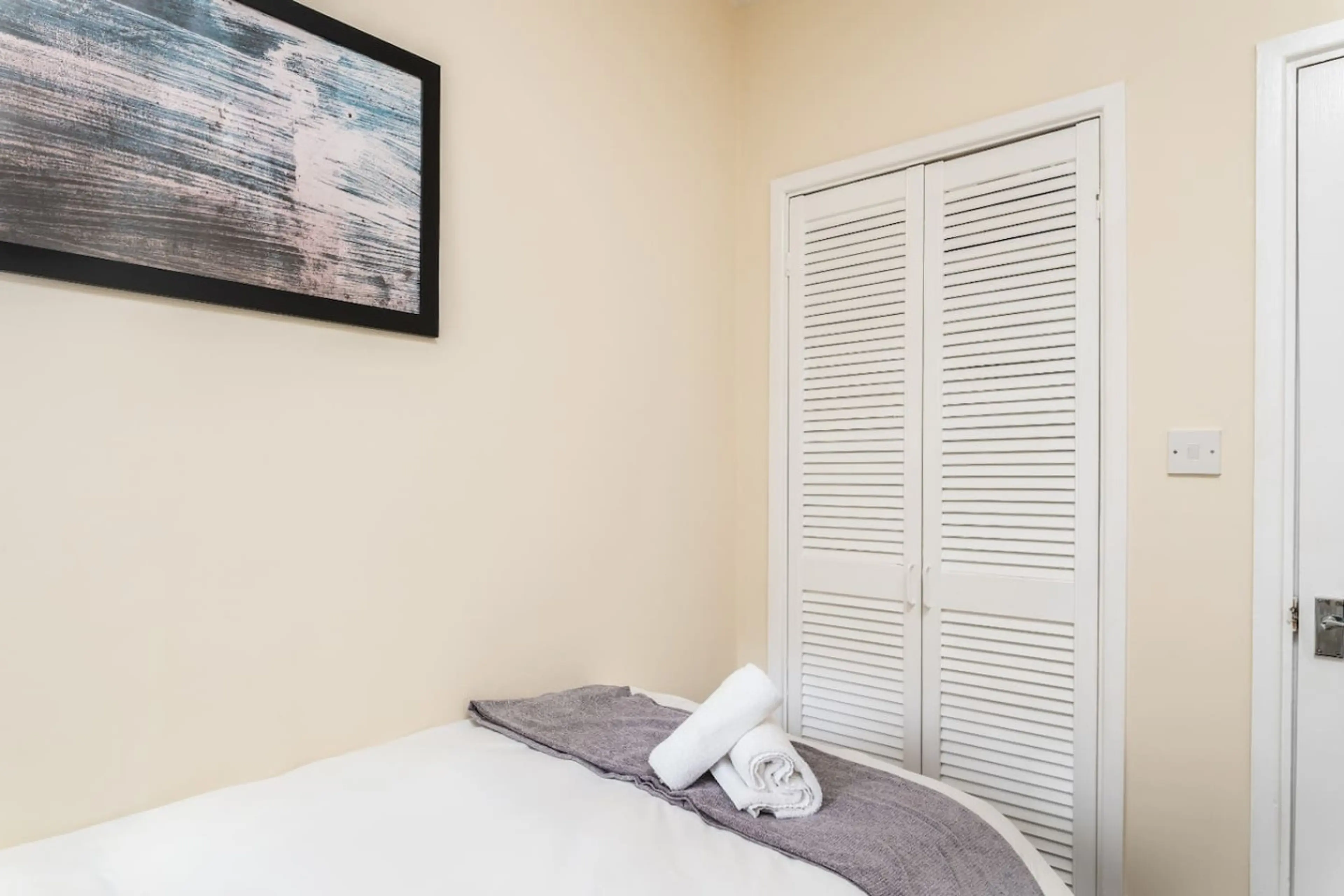 100 Cecil Street - Image 11