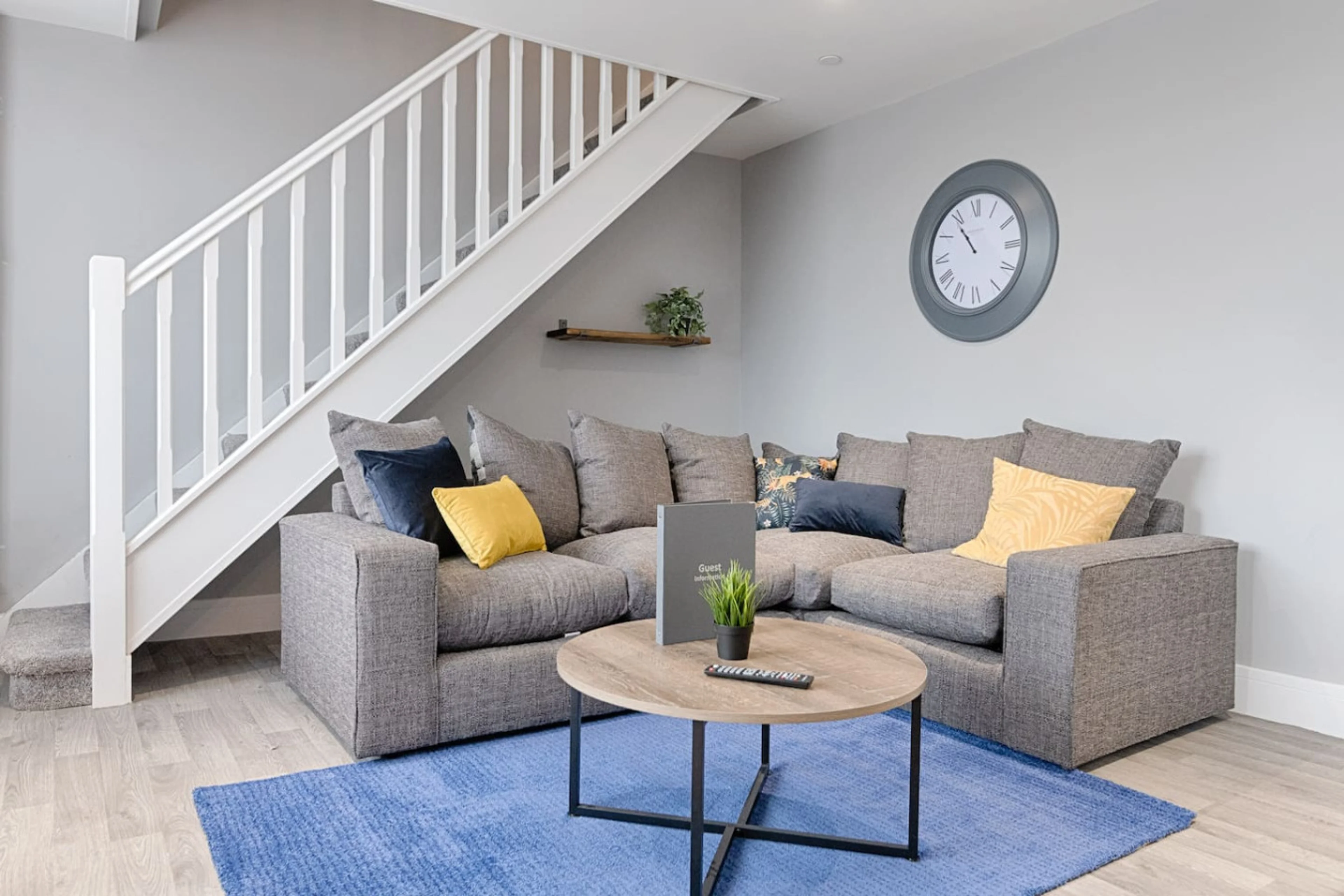 Murray Street Flat 3 - Main view