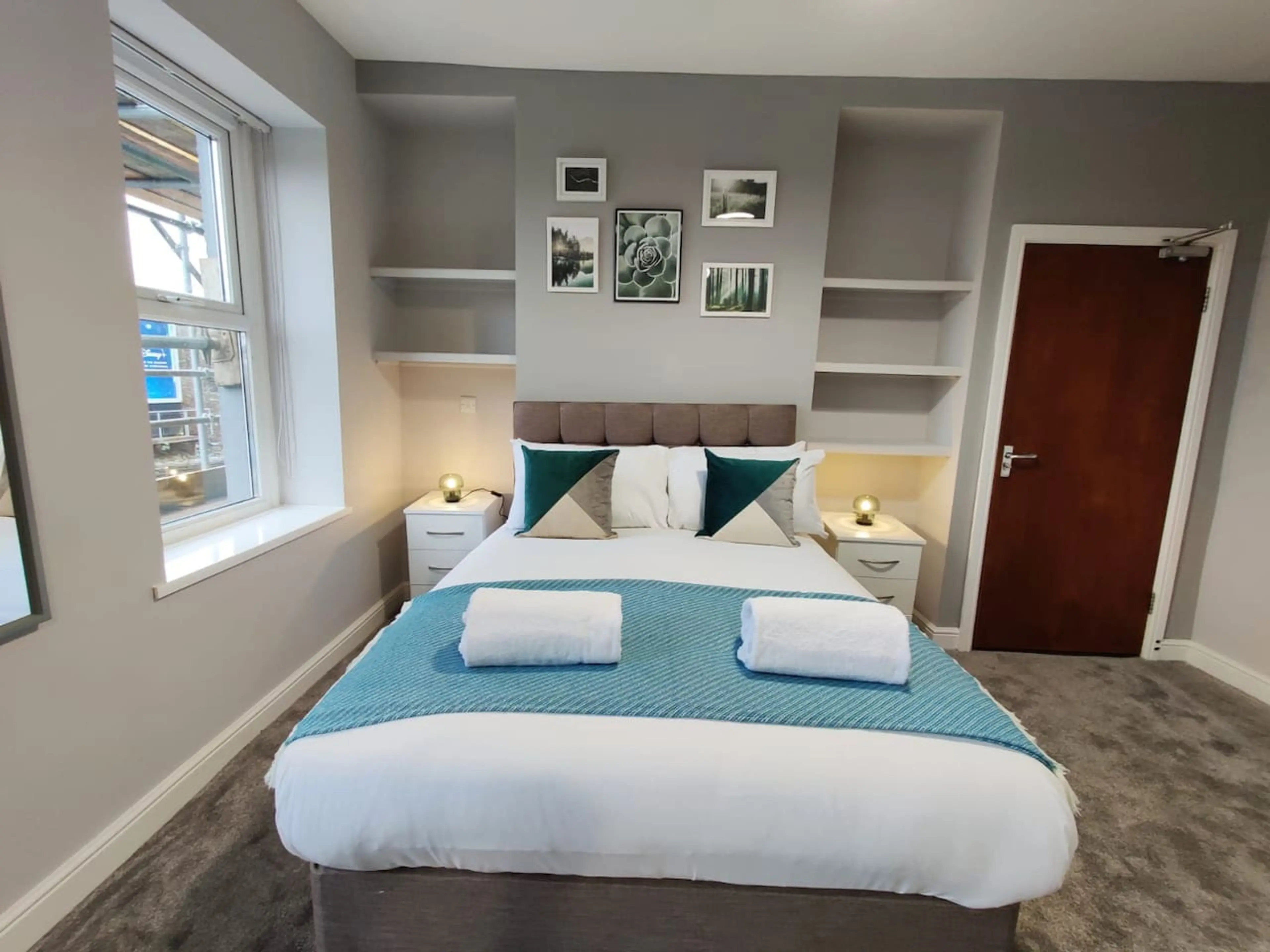 Studio 2 - 150 Neath Road - Image 11