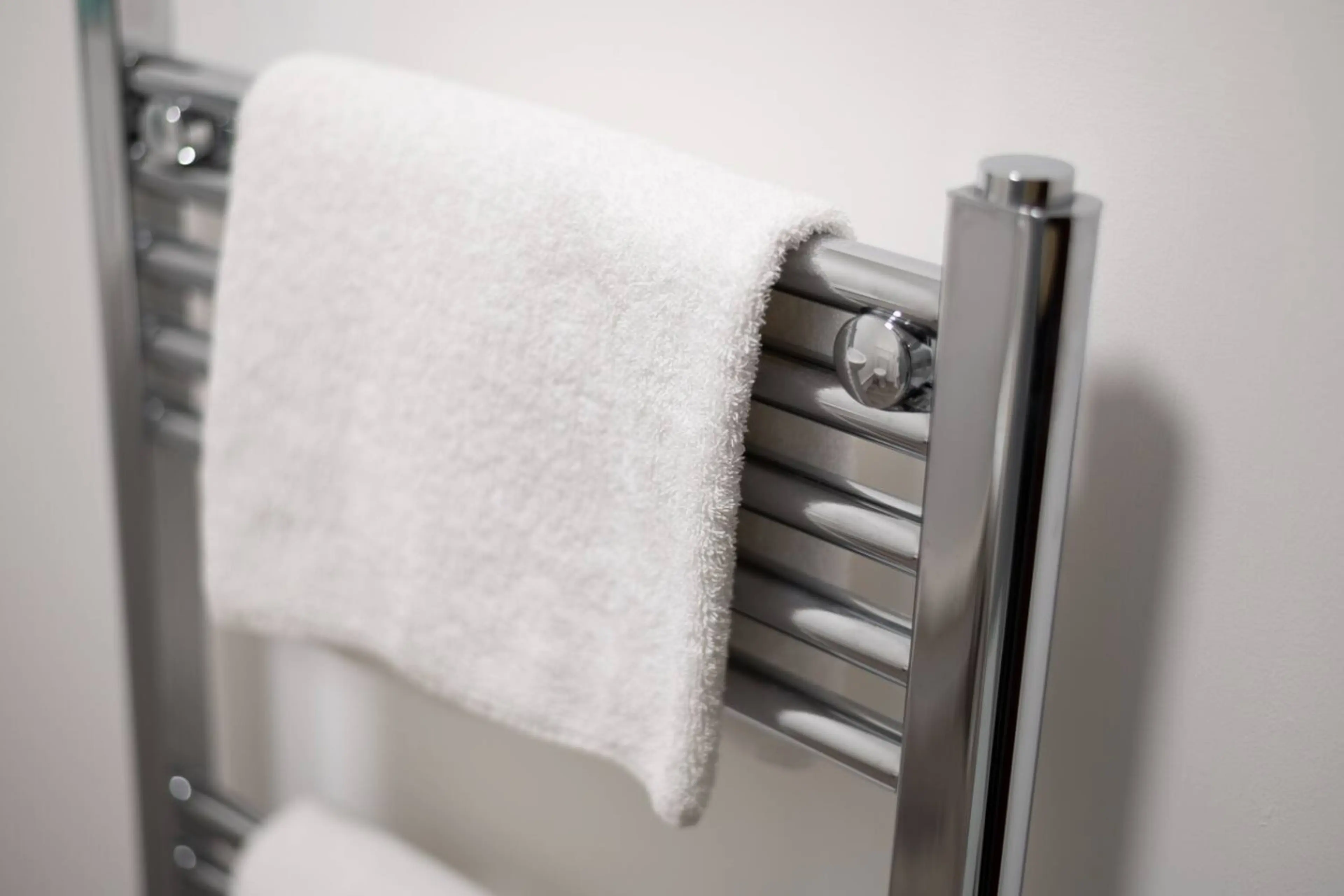 Studio 4 - 150 Neath Road - Image 16