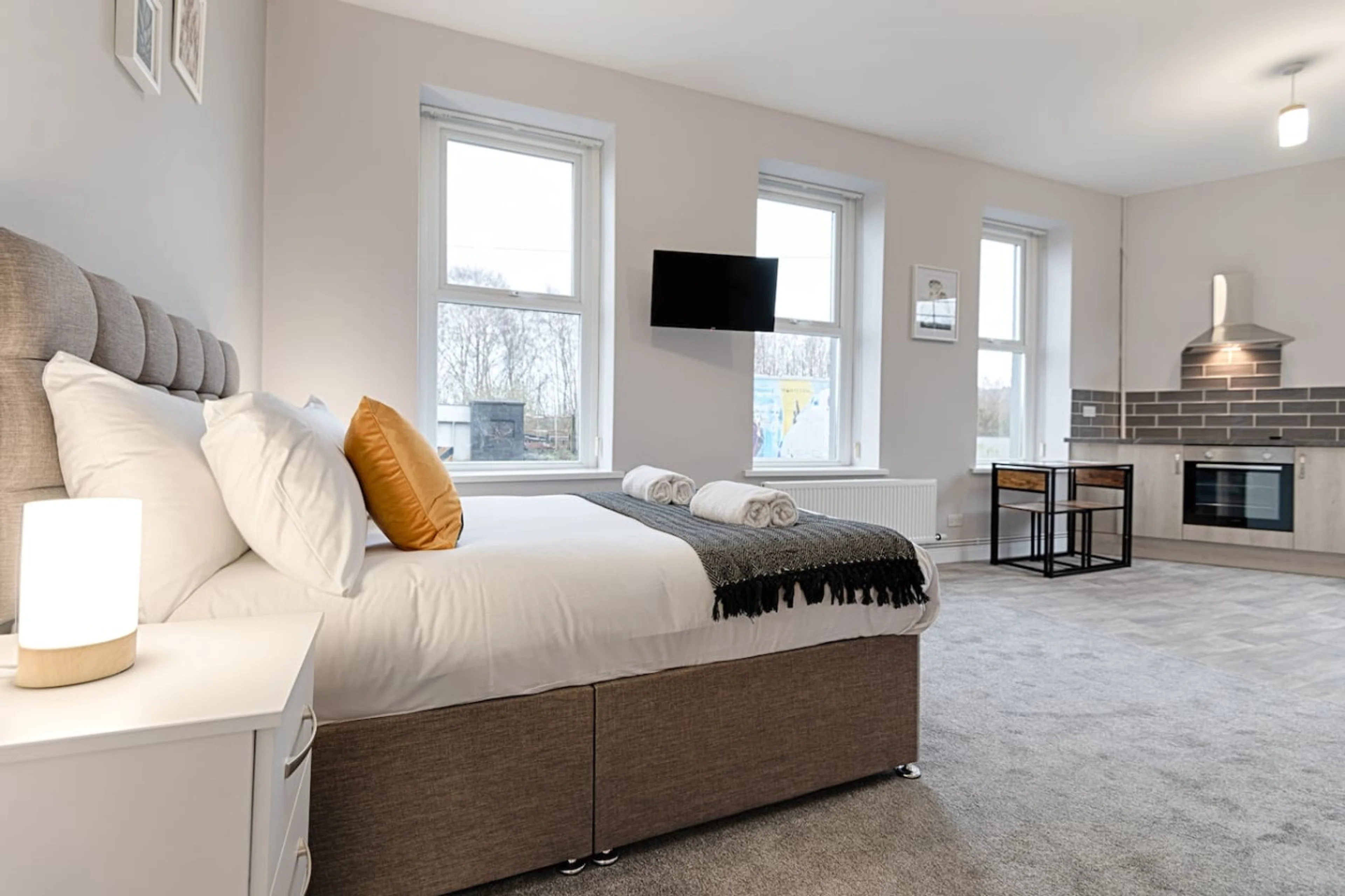 Studio 1 - 150 Neath Road - Main view