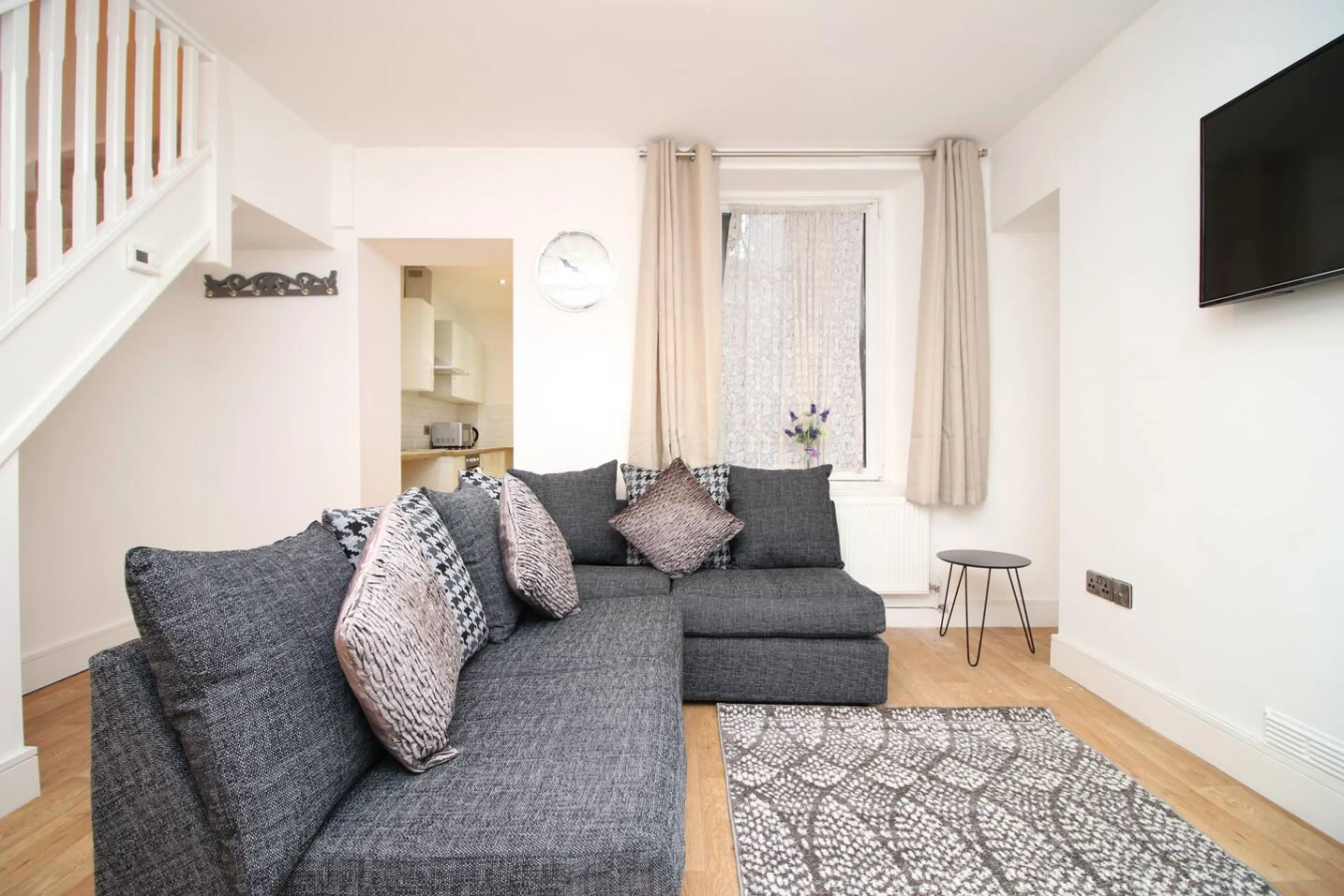 10 Mysydd Road - Image 4