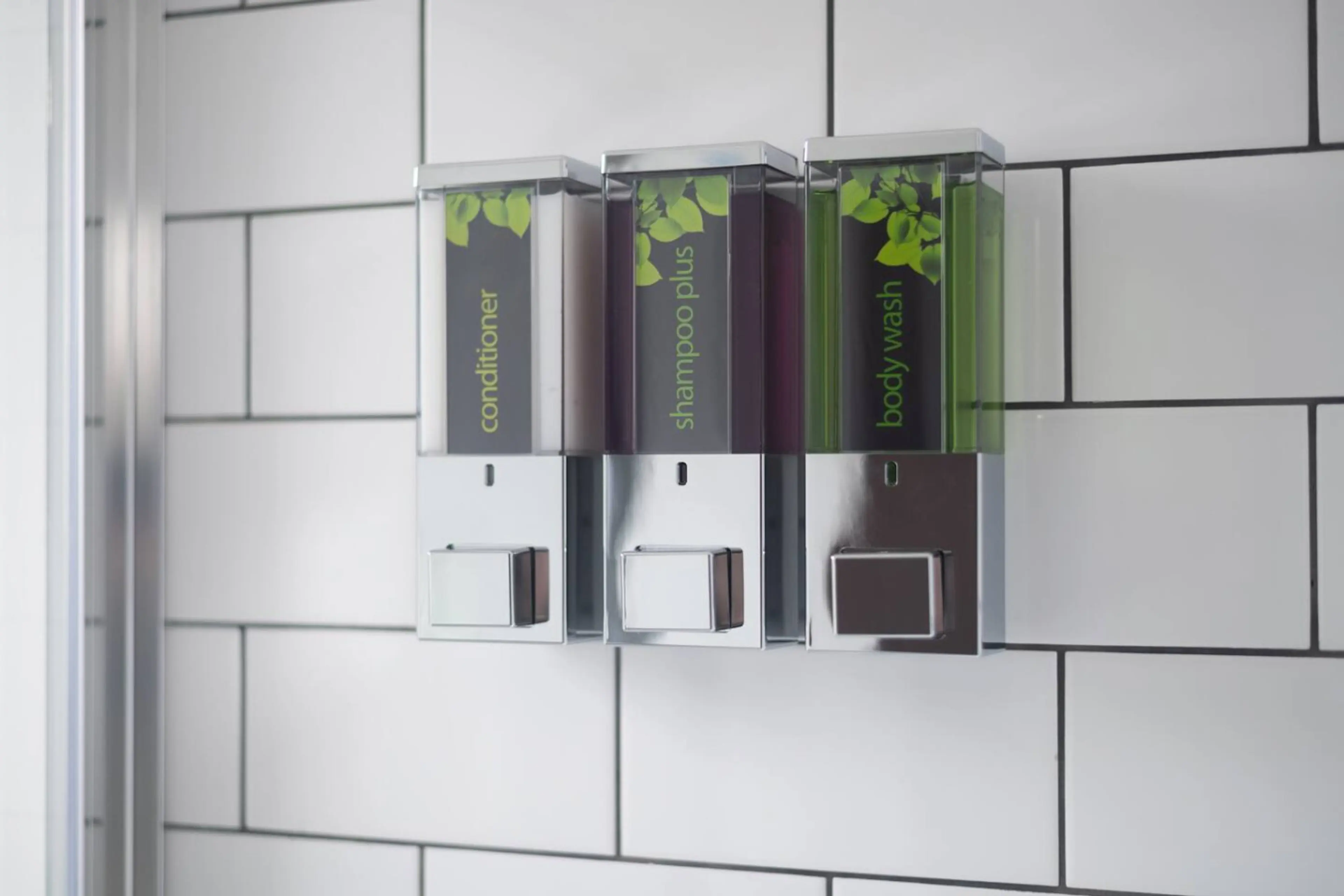 Studio 8 - 150 Neath Road - Image 18